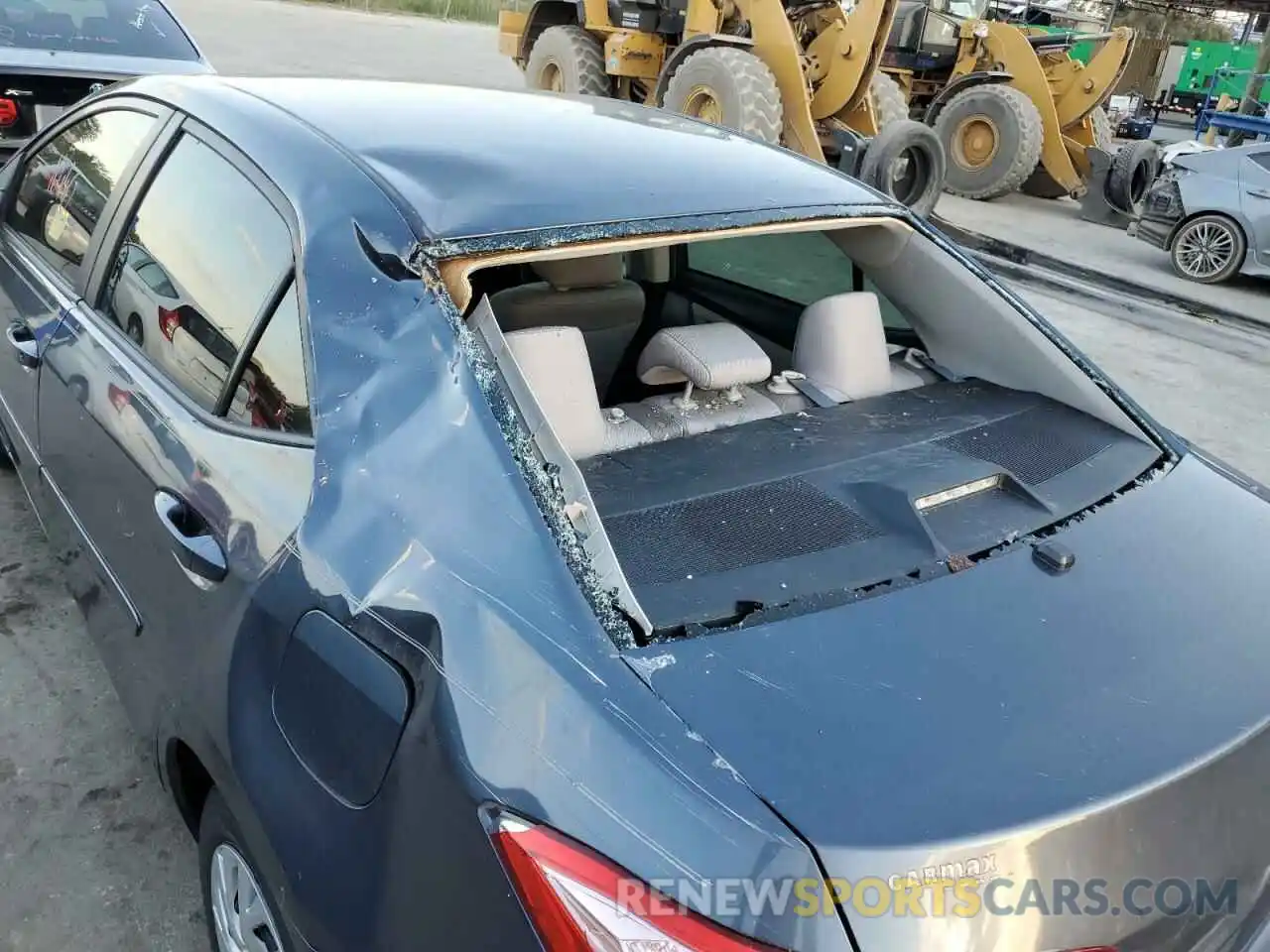 9 Photograph of a damaged car 5YFBURHEXKP918994 TOYOTA COROLLA 2019