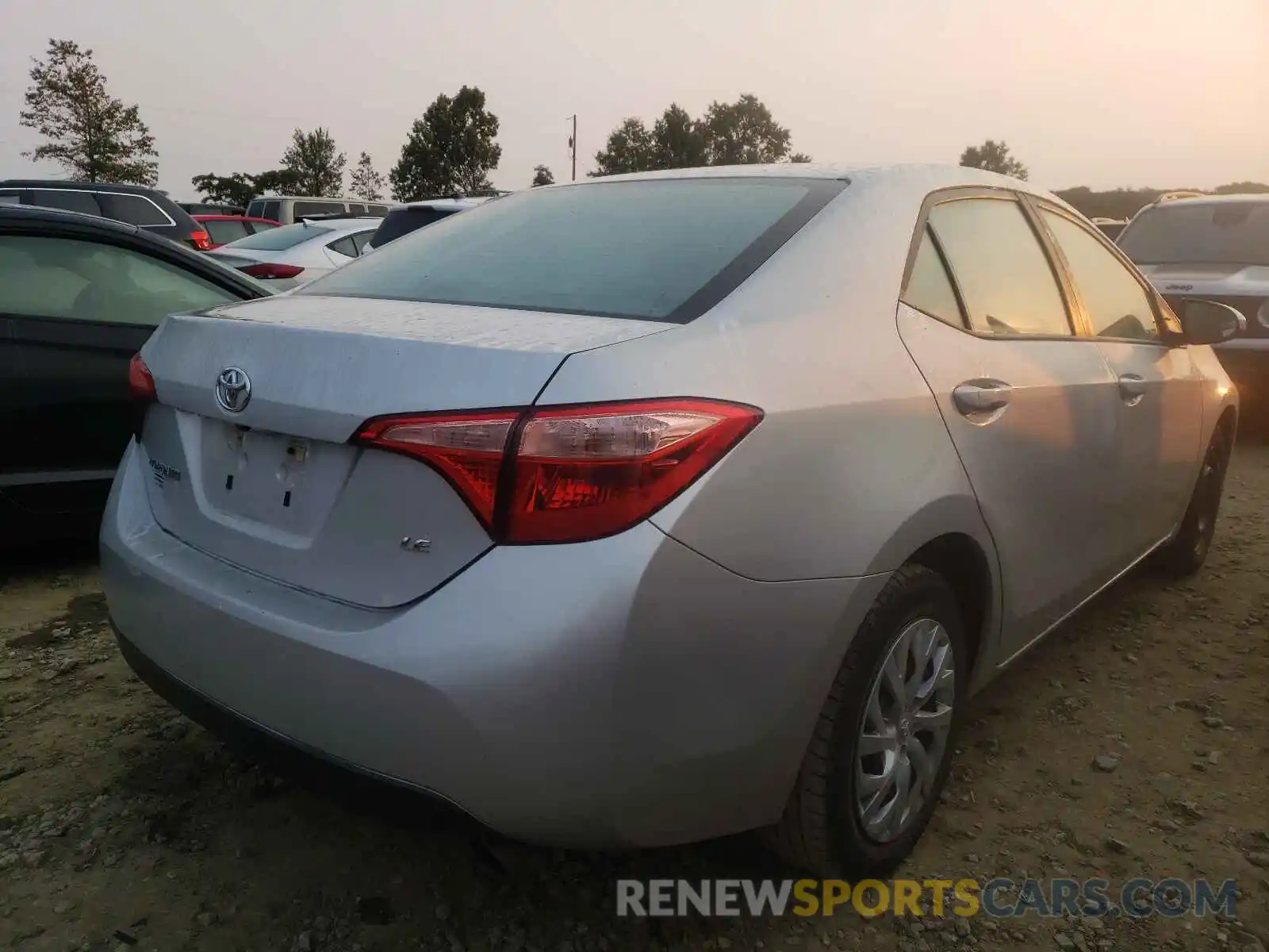 4 Photograph of a damaged car 5YFBURHEXKP919899 TOYOTA COROLLA 2019