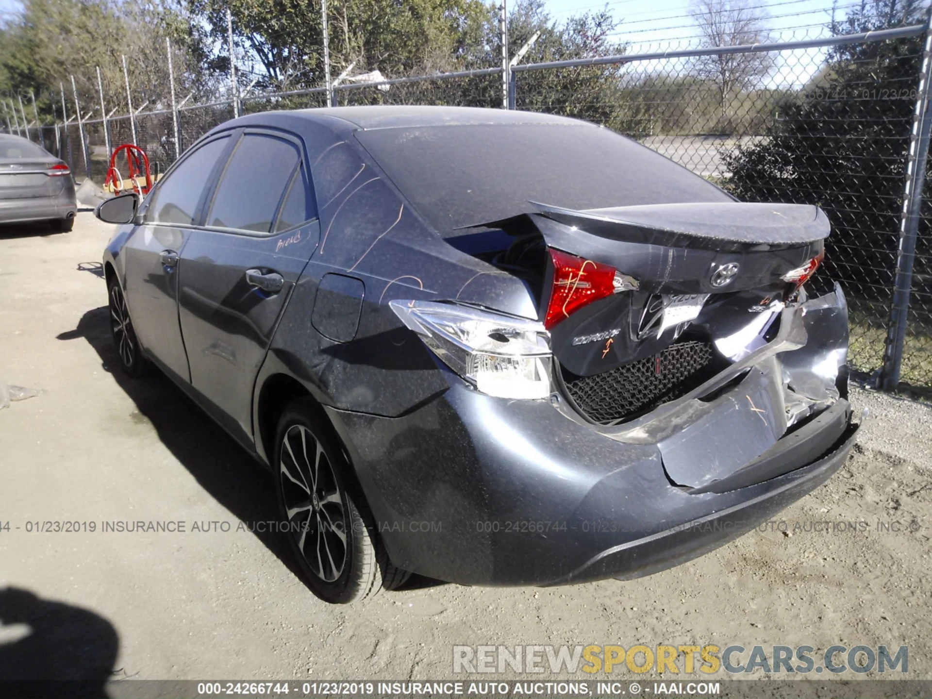 3 Photograph of a damaged car 5YFBURHEXKP920258 TOYOTA COROLLA 2019