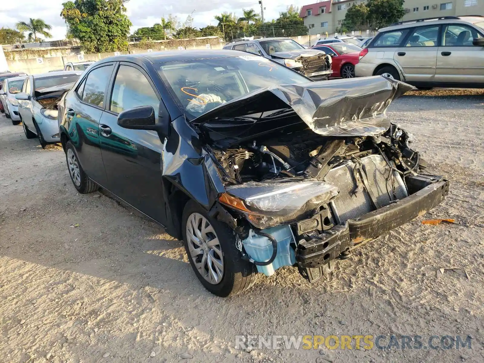 1 Photograph of a damaged car 5YFBURHEXKP920387 TOYOTA COROLLA 2019