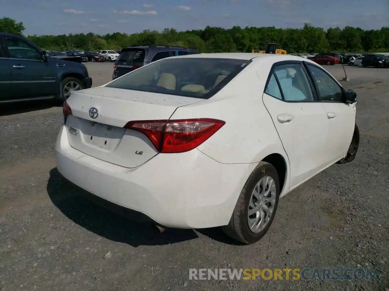 4 Photograph of a damaged car 5YFBURHEXKP920423 TOYOTA COROLLA 2019