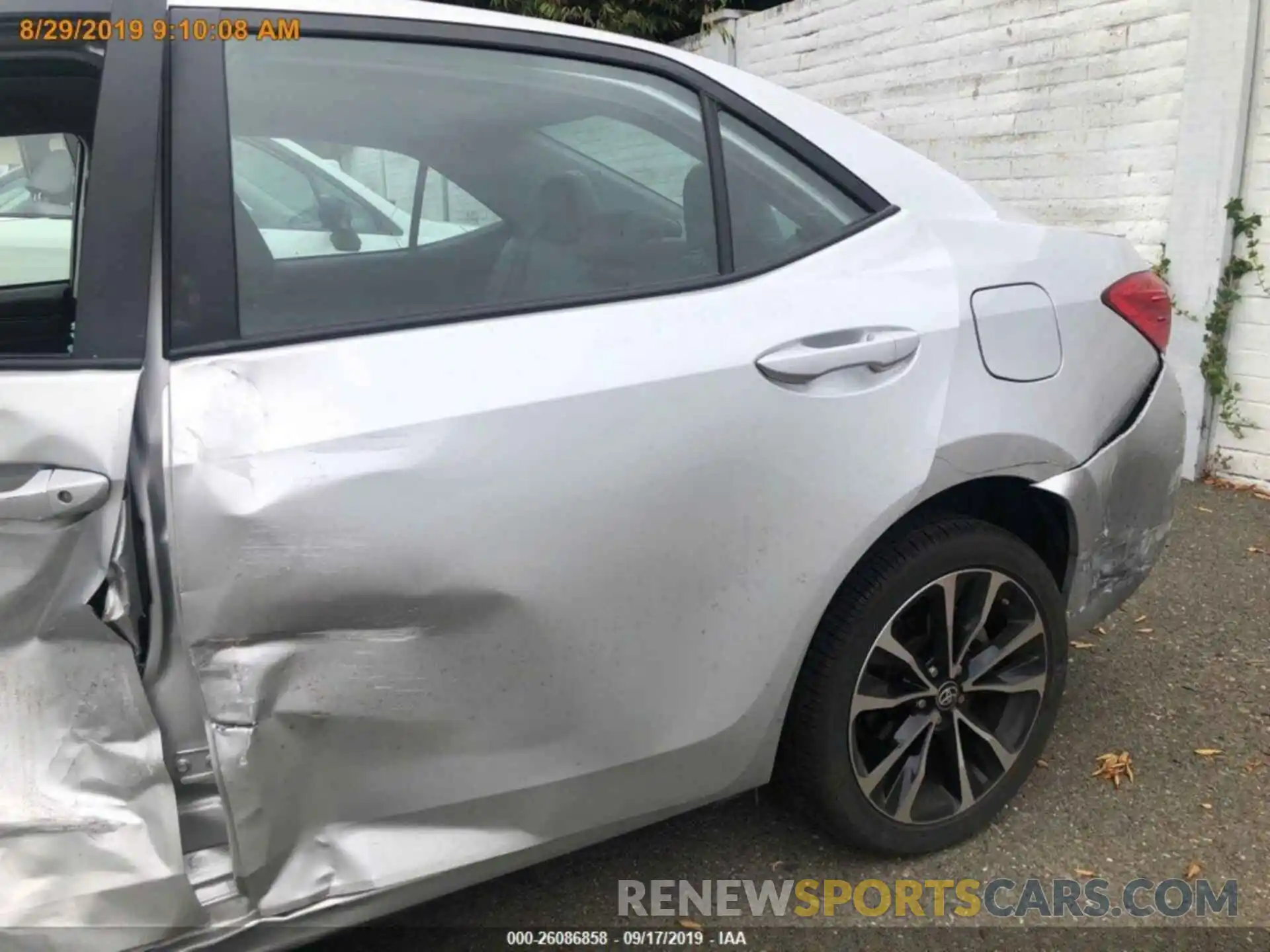 12 Photograph of a damaged car 5YFBURHEXKP920597 TOYOTA COROLLA 2019