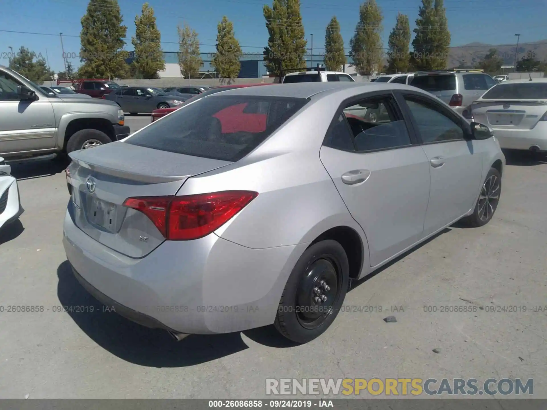 4 Photograph of a damaged car 5YFBURHEXKP920597 TOYOTA COROLLA 2019