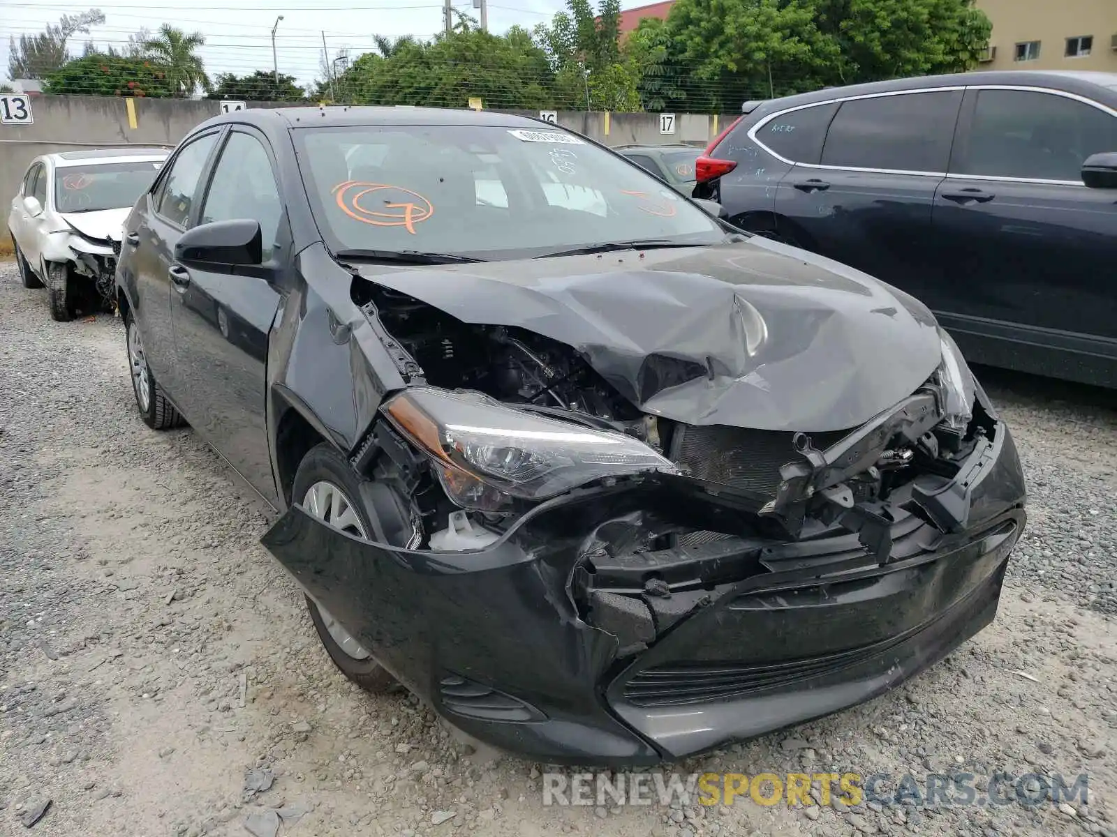 1 Photograph of a damaged car 5YFBURHEXKP920793 TOYOTA COROLLA 2019