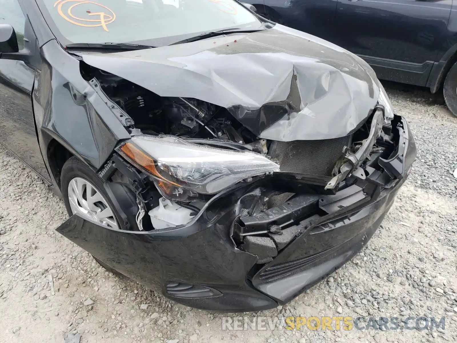 9 Photograph of a damaged car 5YFBURHEXKP920793 TOYOTA COROLLA 2019