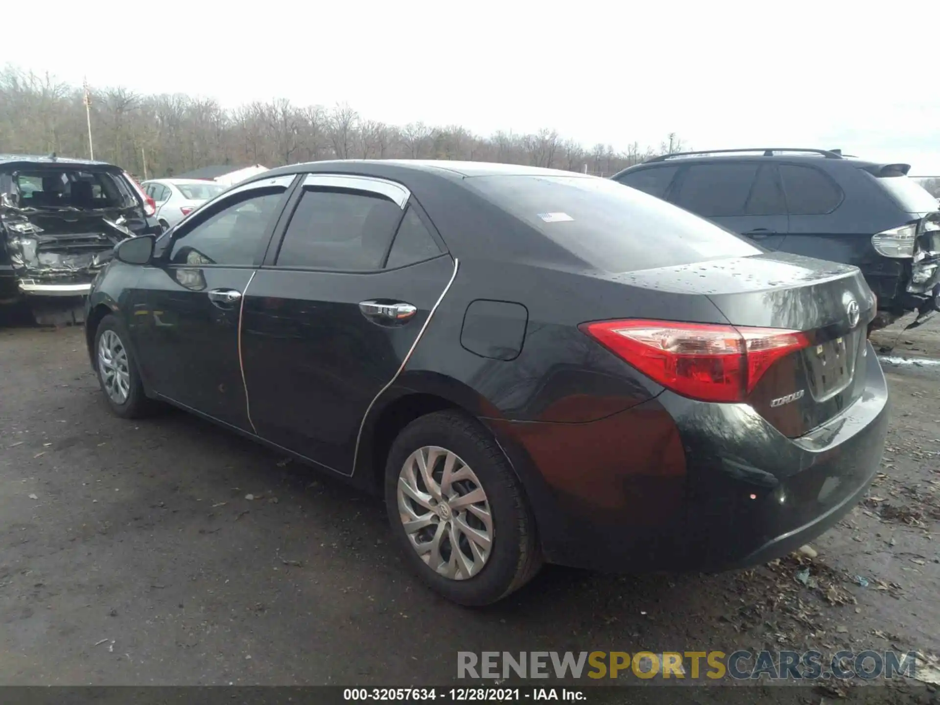 3 Photograph of a damaged car 5YFBURHEXKP920955 TOYOTA COROLLA 2019