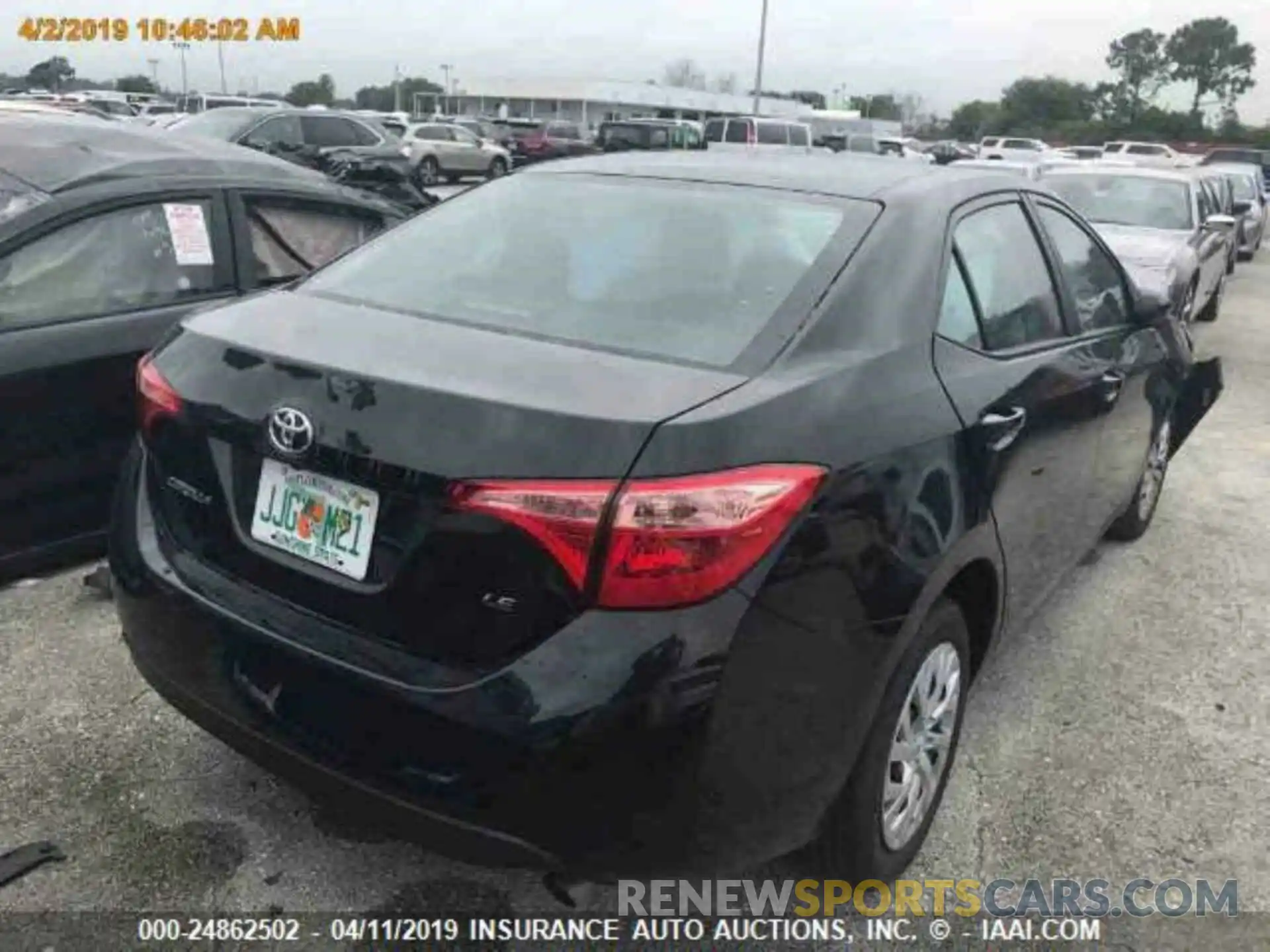 4 Photograph of a damaged car 5YFBURHEXKP921958 TOYOTA COROLLA 2019