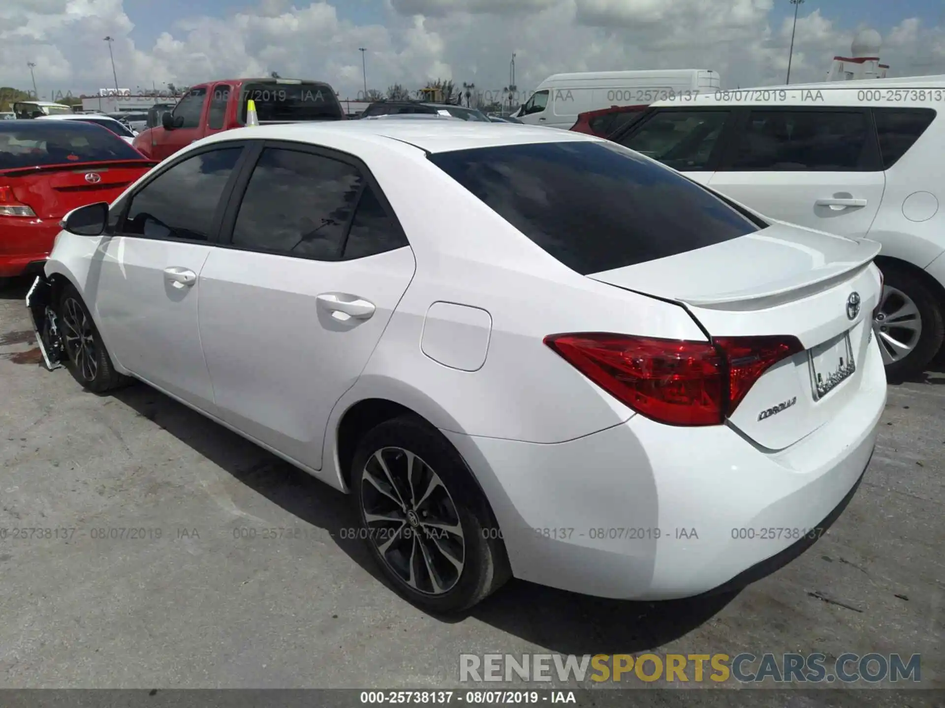 3 Photograph of a damaged car 5YFBURHEXKP921975 TOYOTA COROLLA 2019