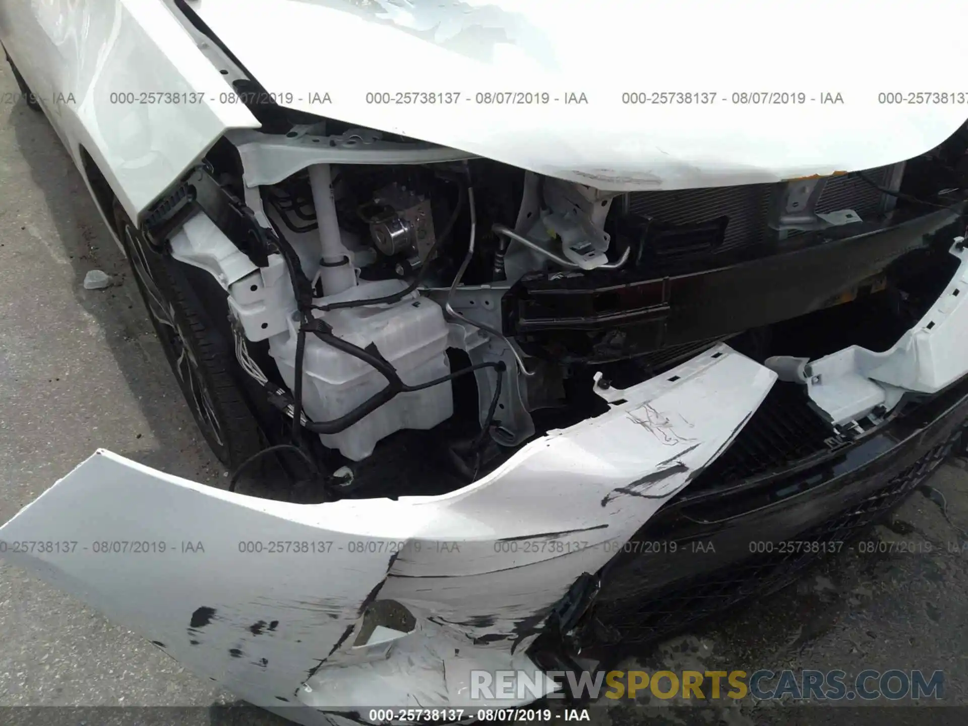 6 Photograph of a damaged car 5YFBURHEXKP921975 TOYOTA COROLLA 2019