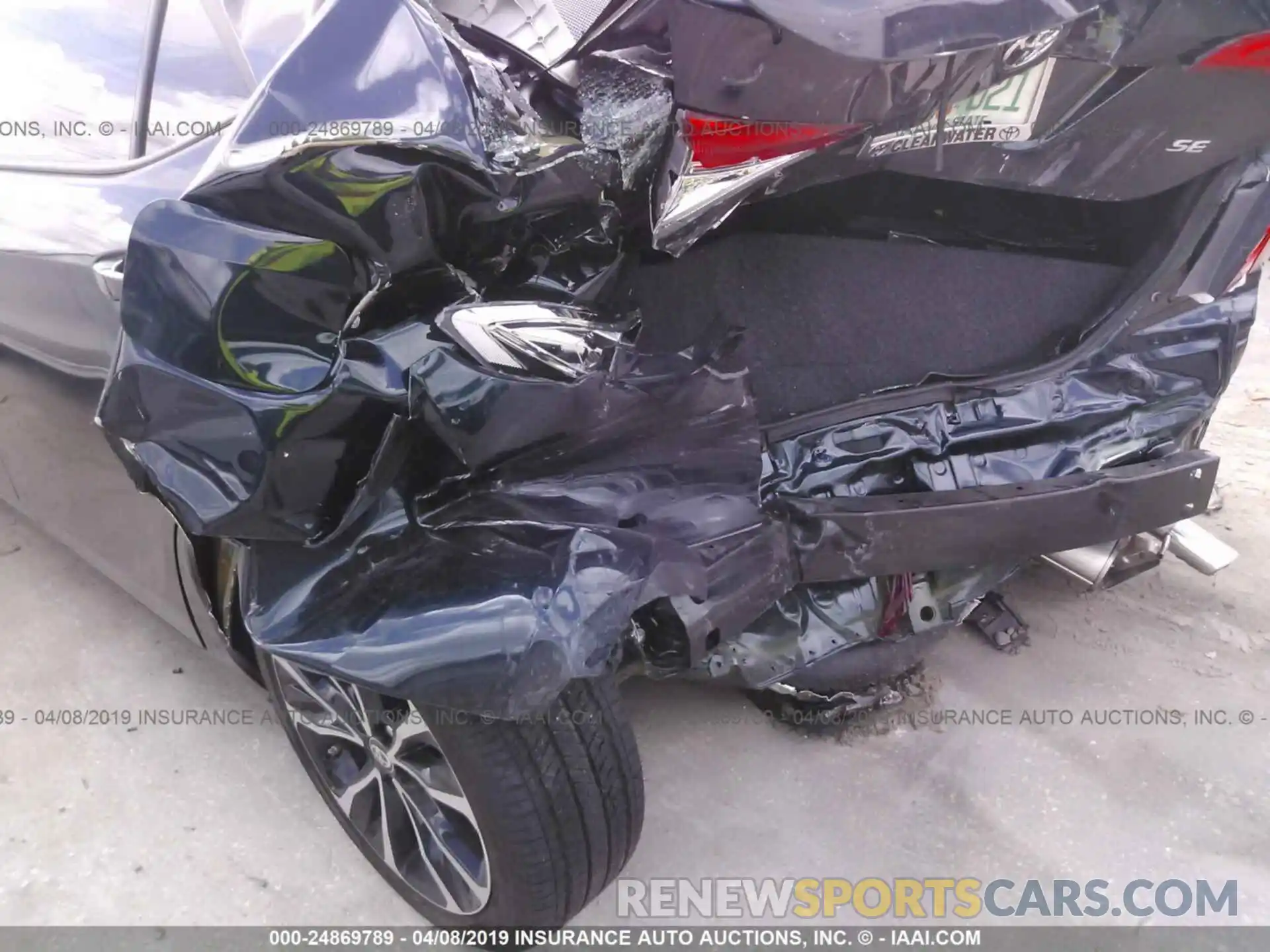 6 Photograph of a damaged car 5YFBURHEXKP922107 TOYOTA COROLLA 2019