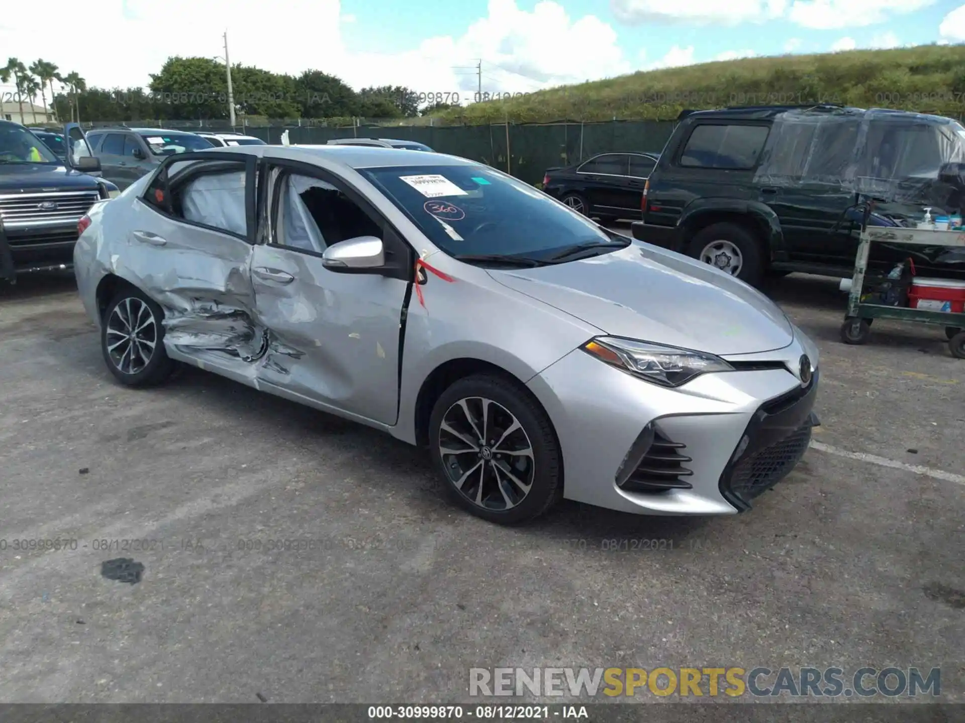 1 Photograph of a damaged car 5YFBURHEXKP923015 TOYOTA COROLLA 2019