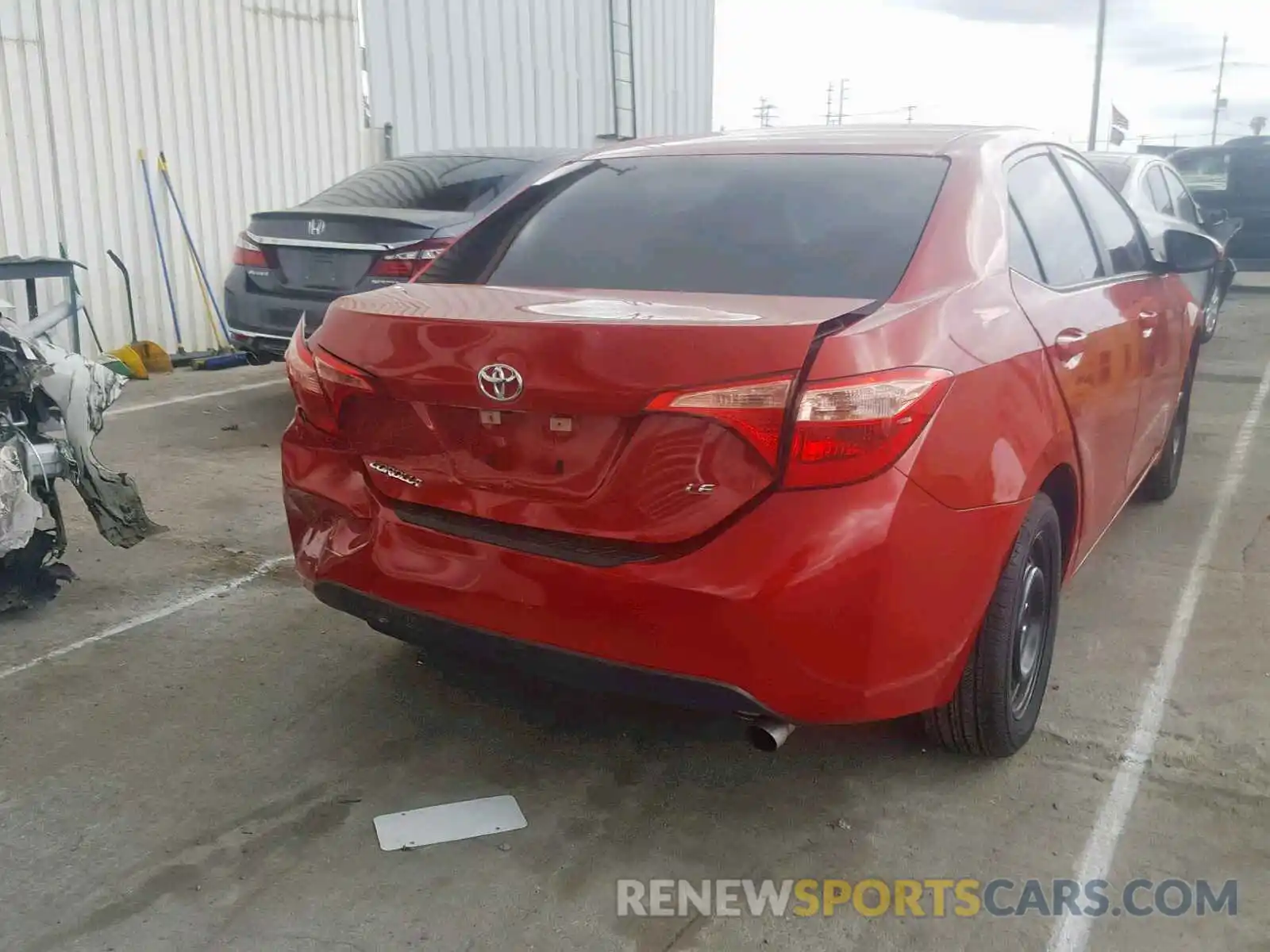 4 Photograph of a damaged car 5YFBURHEXKP923502 TOYOTA COROLLA 2019