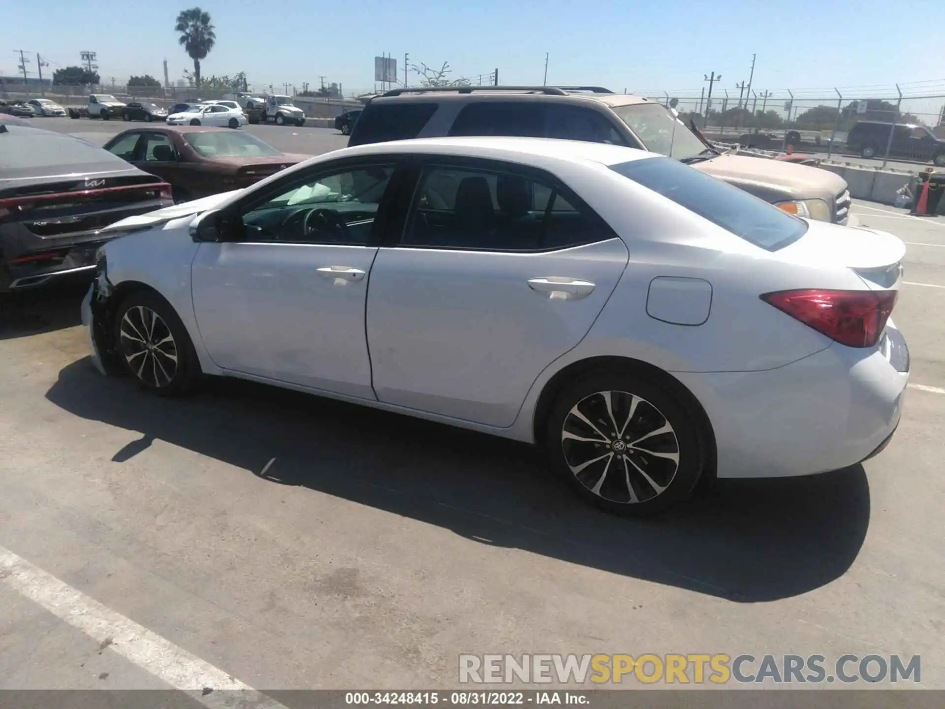 3 Photograph of a damaged car 5YFBURHEXKP923709 TOYOTA COROLLA 2019