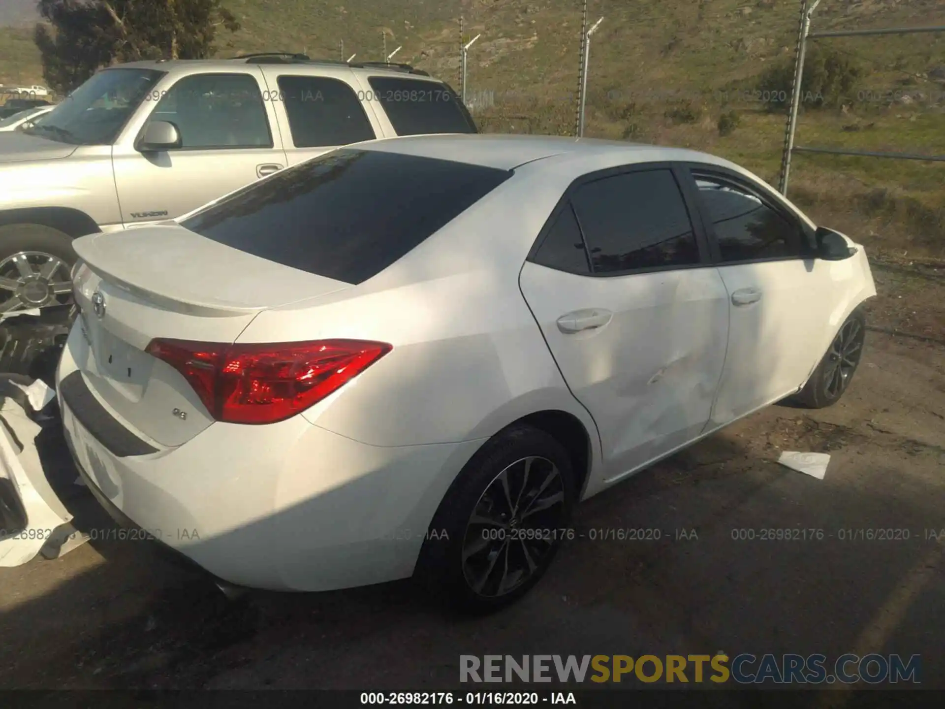 4 Photograph of a damaged car 5YFBURHEXKP923743 TOYOTA COROLLA 2019