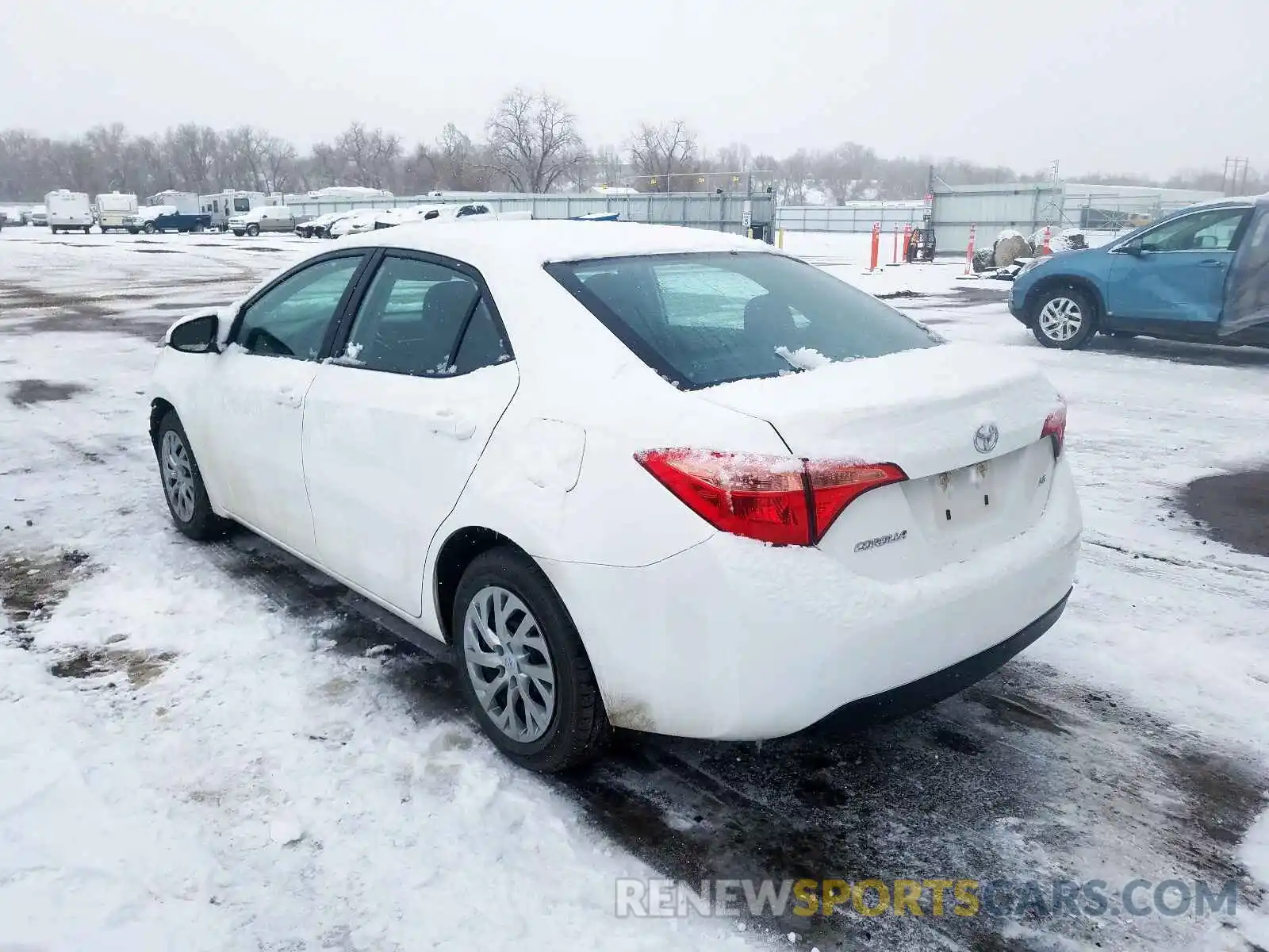 3 Photograph of a damaged car 5YFBURHEXKP924214 TOYOTA COROLLA 2019