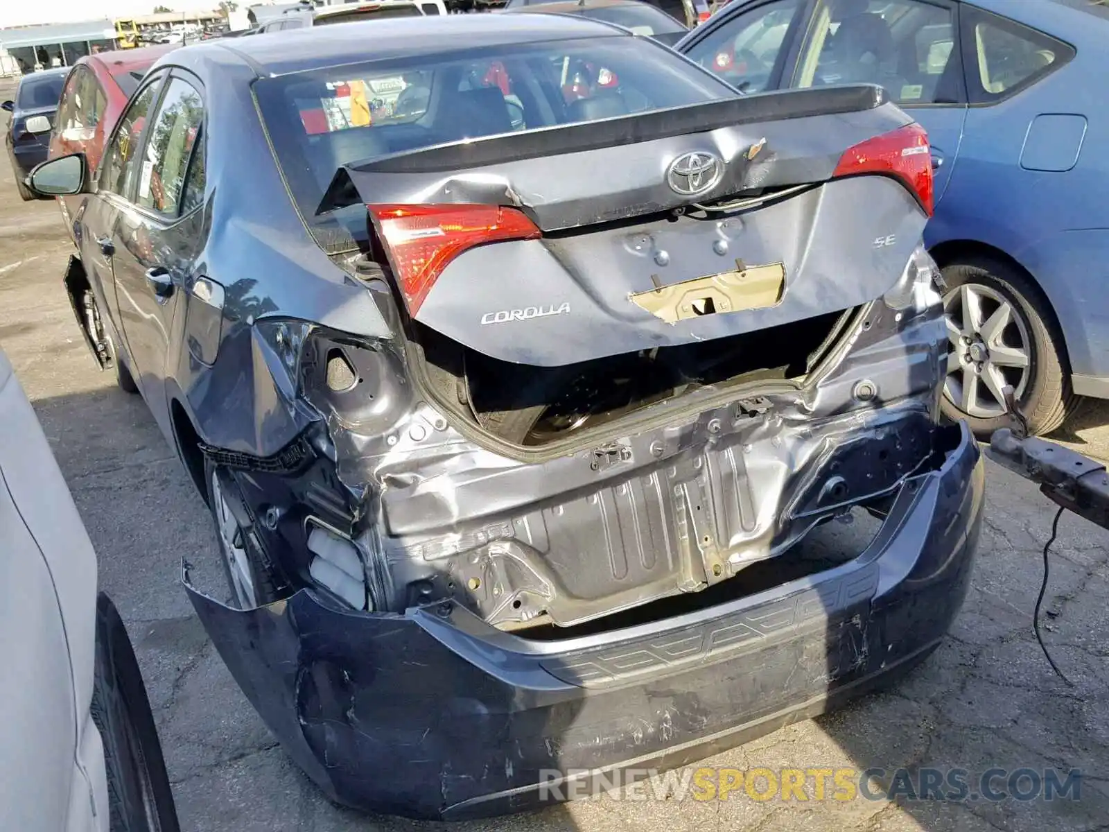 3 Photograph of a damaged car 5YFBURHEXKP924262 TOYOTA COROLLA 2019