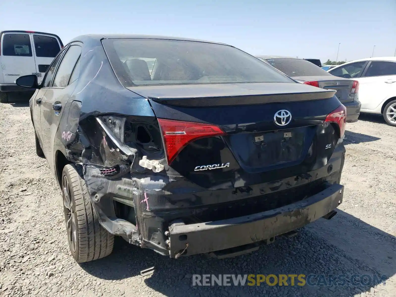 9 Photograph of a damaged car 5YFBURHEXKP924276 TOYOTA COROLLA 2019