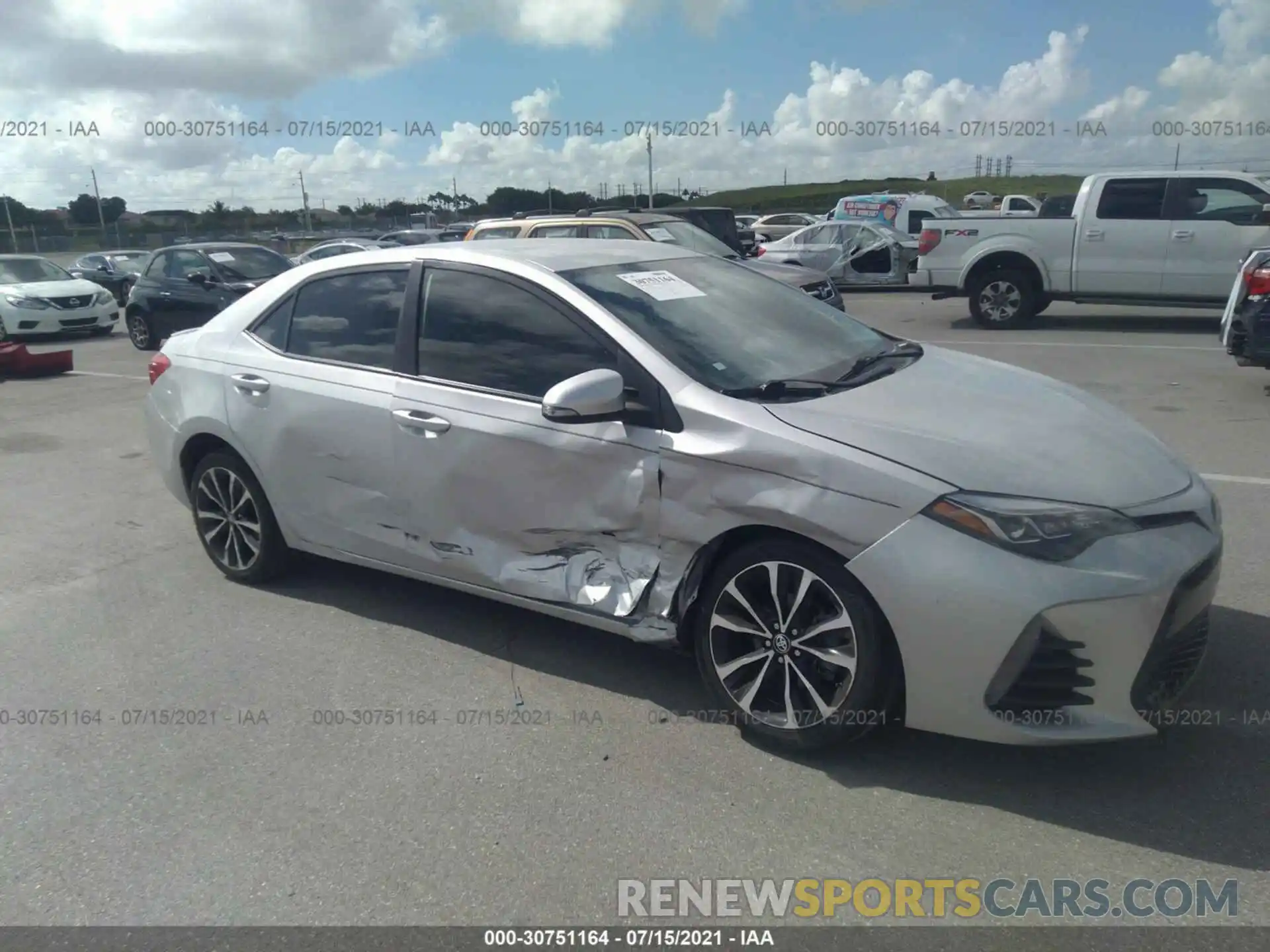 6 Photograph of a damaged car 5YFBURHEXKP924391 TOYOTA COROLLA 2019