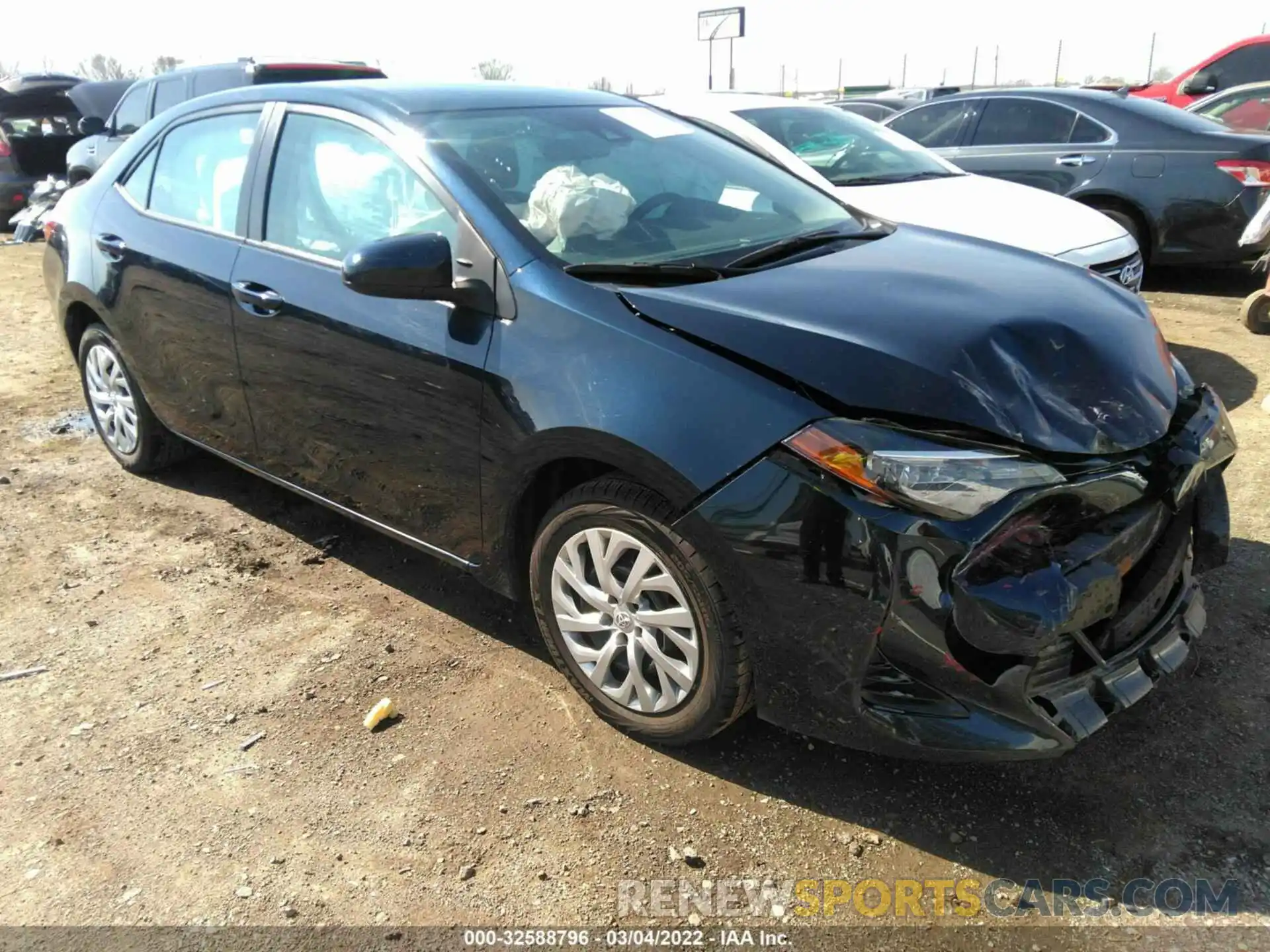 1 Photograph of a damaged car 5YFBURHEXKP924651 TOYOTA COROLLA 2019