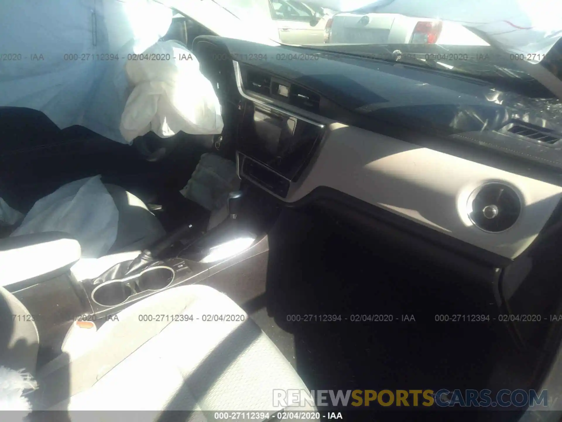 5 Photograph of a damaged car 5YFBURHEXKP924794 TOYOTA COROLLA 2019