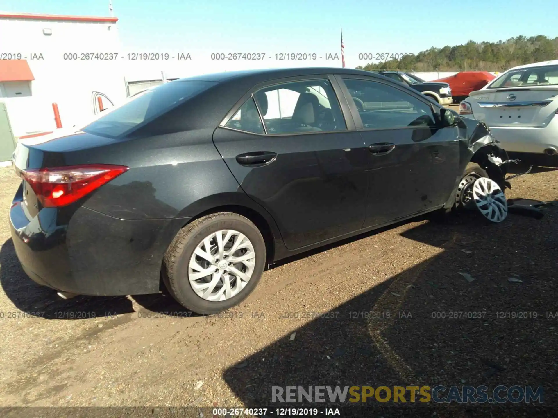 4 Photograph of a damaged car 5YFBURHEXKP925086 TOYOTA COROLLA 2019