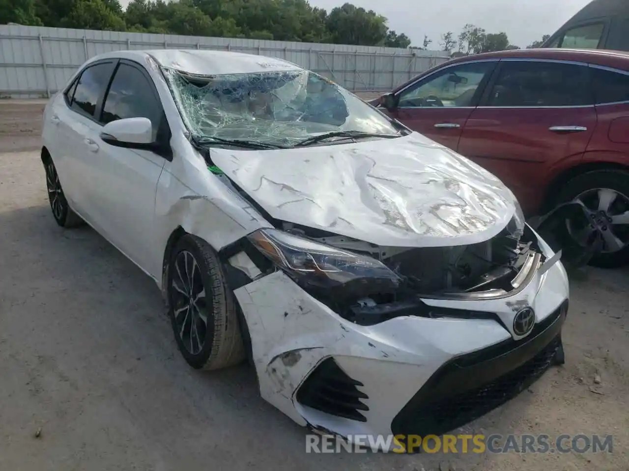 1 Photograph of a damaged car 5YFBURHEXKP925301 TOYOTA COROLLA 2019