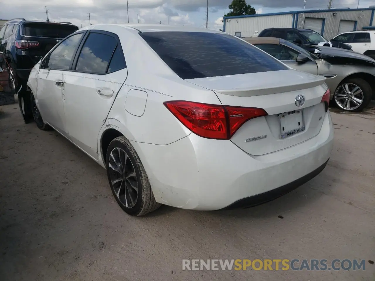 3 Photograph of a damaged car 5YFBURHEXKP925301 TOYOTA COROLLA 2019