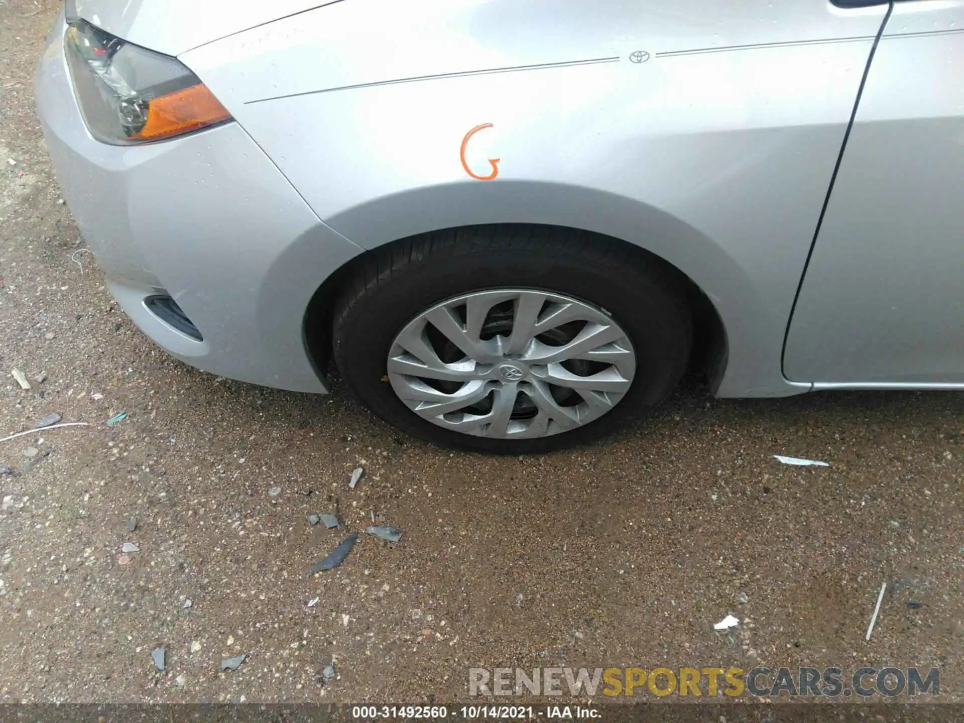 12 Photograph of a damaged car 5YFBURHEXKP925413 TOYOTA COROLLA 2019