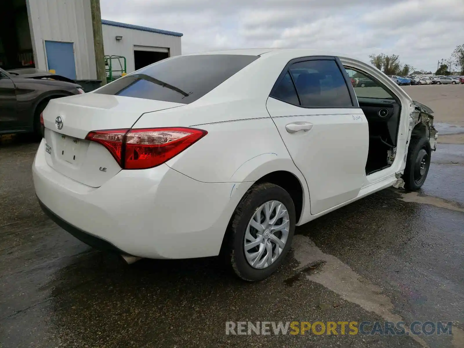 4 Photograph of a damaged car 5YFBURHEXKP925492 TOYOTA COROLLA 2019