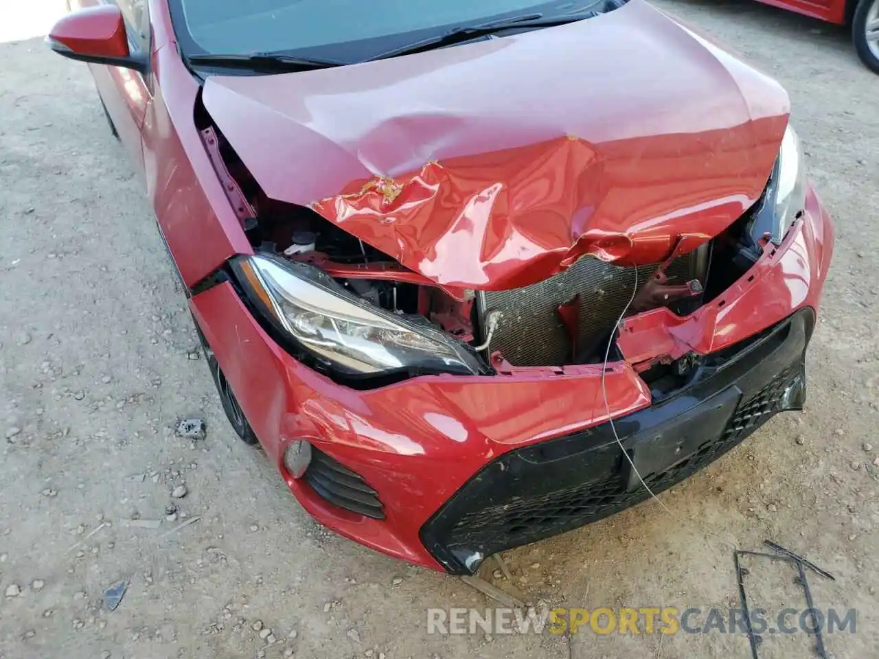 9 Photograph of a damaged car 5YFBURHEXKP925671 TOYOTA COROLLA 2019