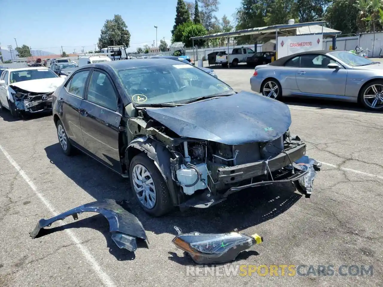 1 Photograph of a damaged car 5YFBURHEXKP925704 TOYOTA COROLLA 2019