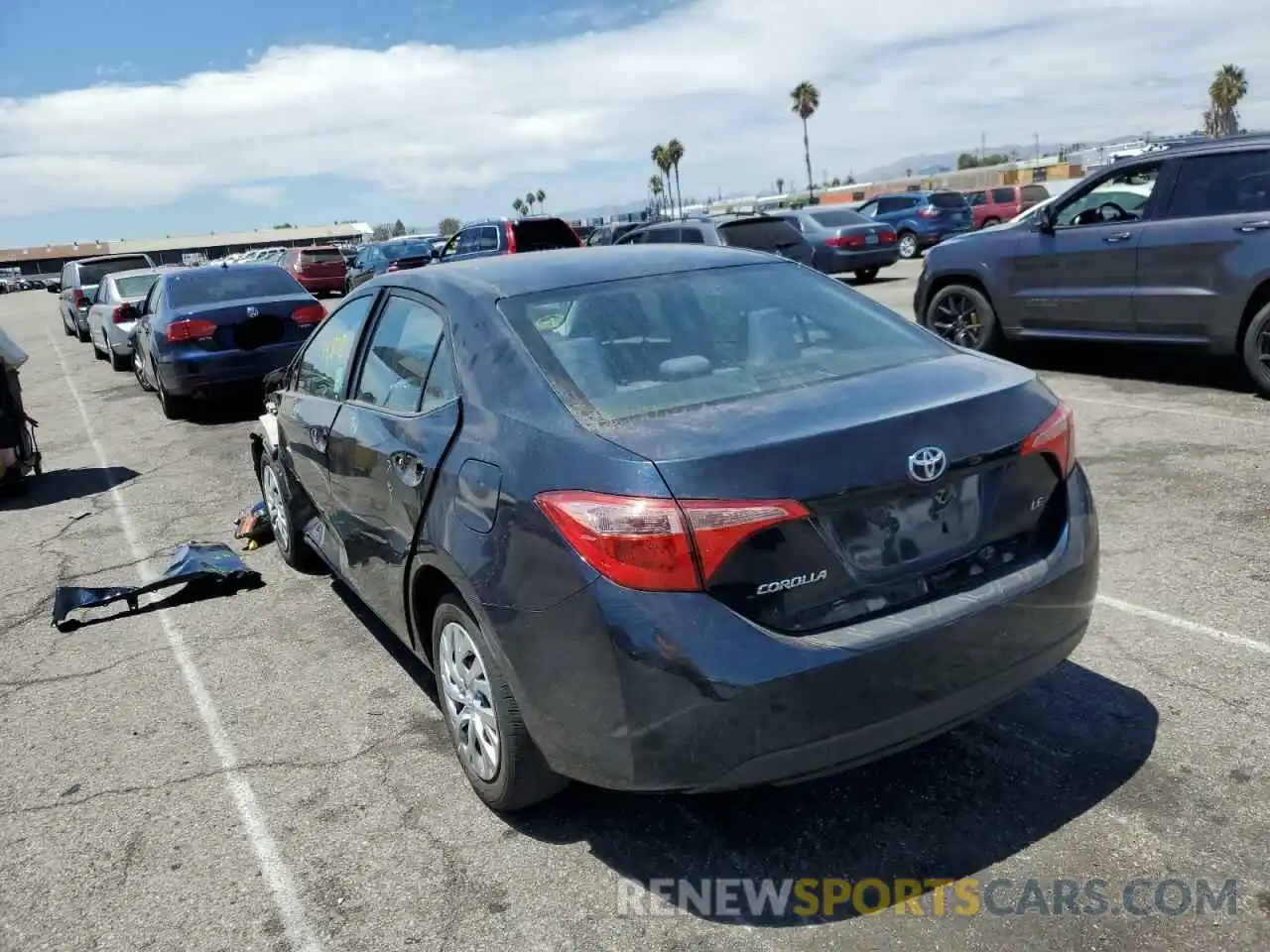 3 Photograph of a damaged car 5YFBURHEXKP925704 TOYOTA COROLLA 2019