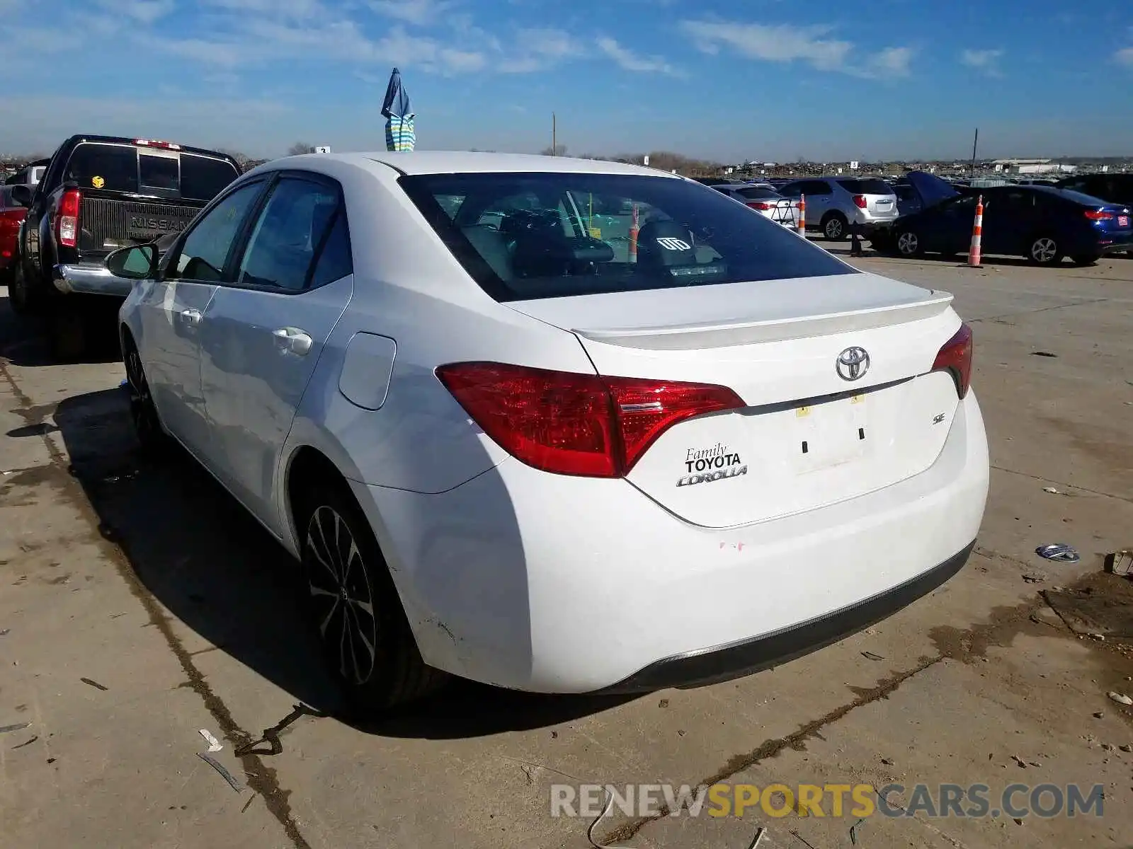 3 Photograph of a damaged car 5YFBURHEXKP926240 TOYOTA COROLLA 2019