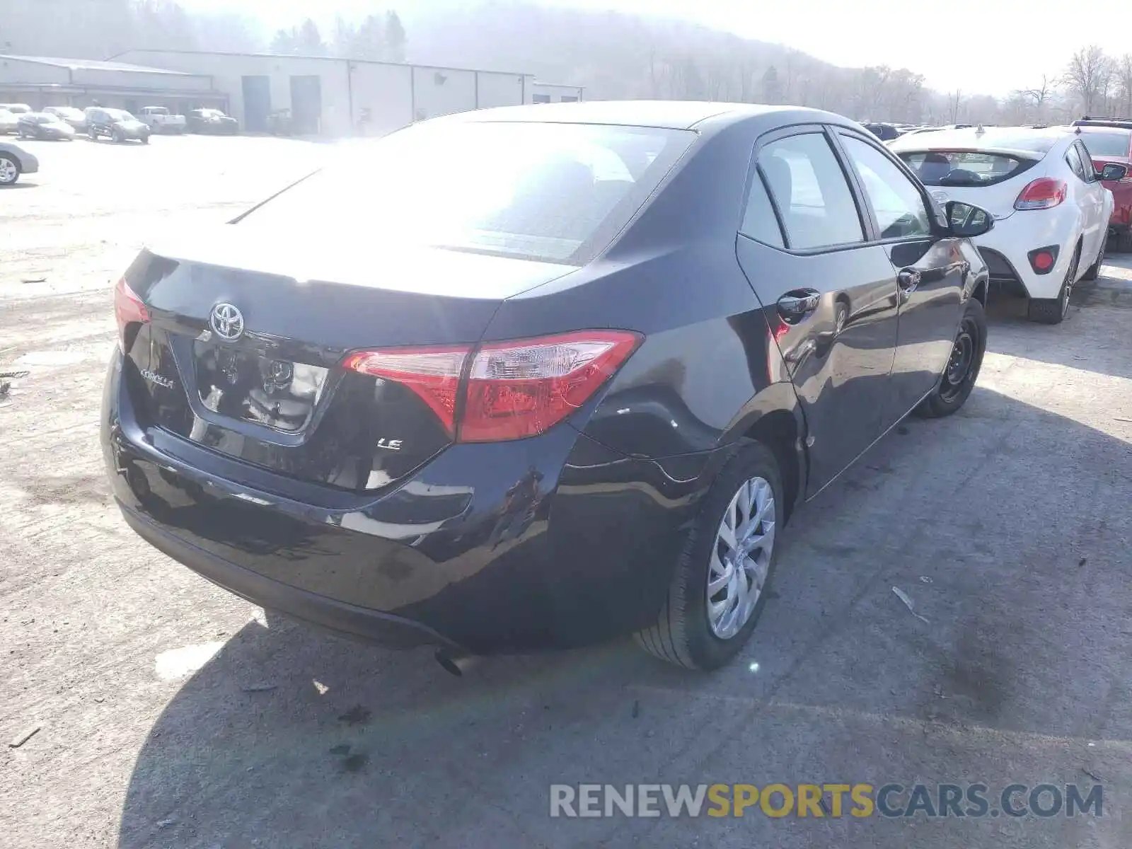 4 Photograph of a damaged car 5YFBURHEXKP927081 TOYOTA COROLLA 2019