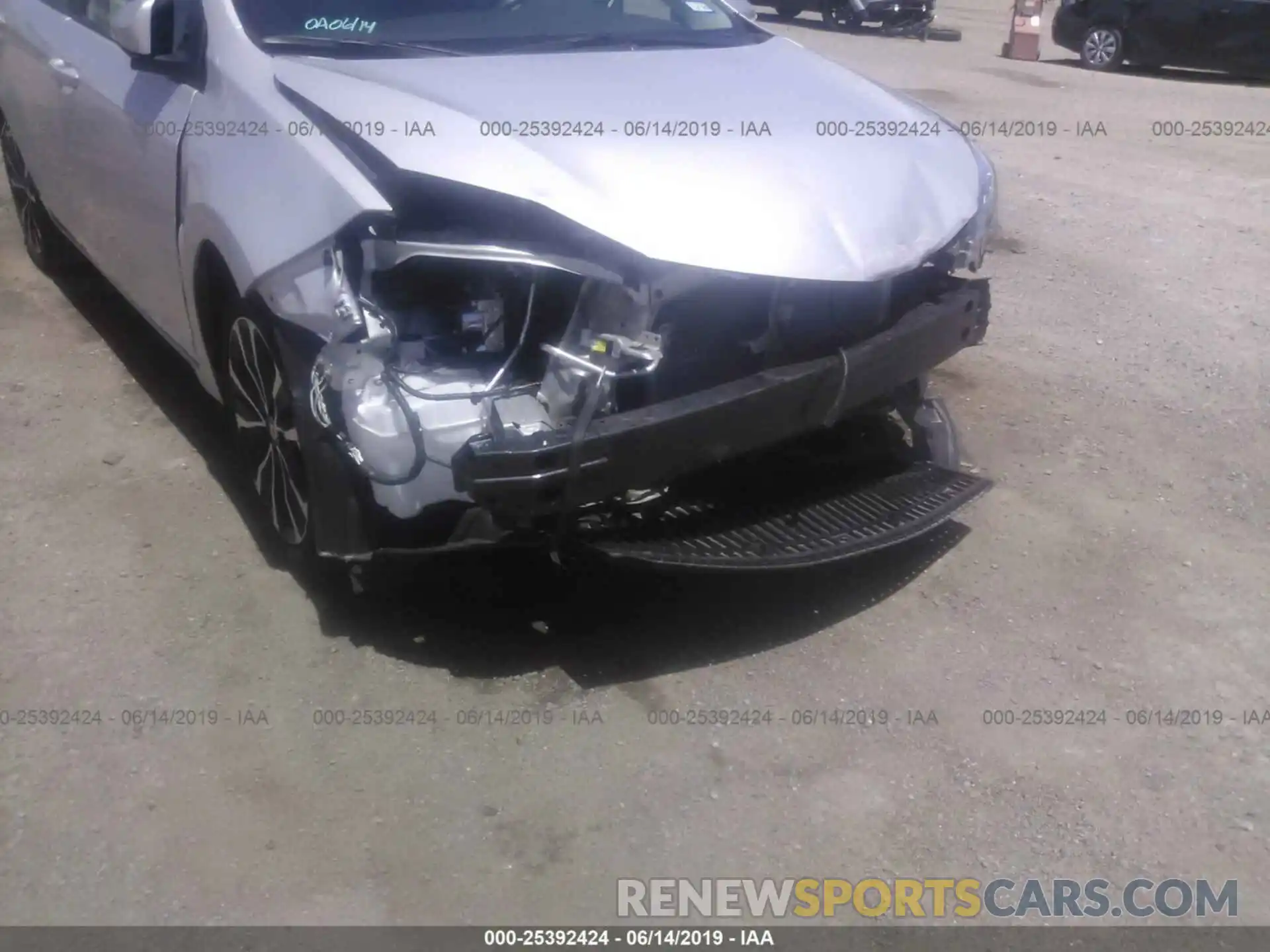 6 Photograph of a damaged car 5YFBURHEXKP927209 TOYOTA COROLLA 2019