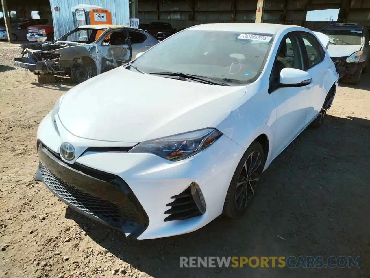 2 Photograph of a damaged car 5YFBURHEXKP927663 TOYOTA COROLLA 2019