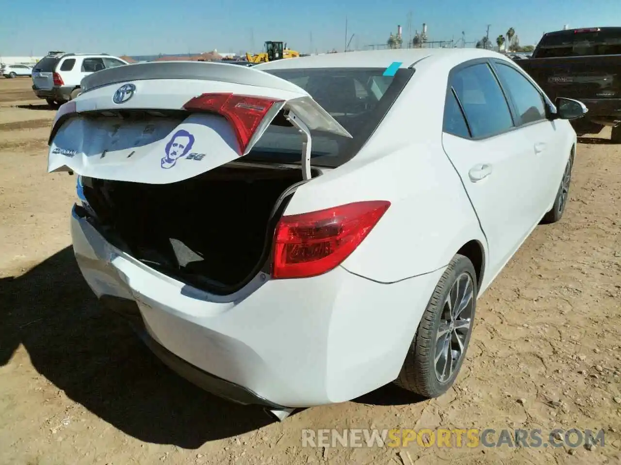 4 Photograph of a damaged car 5YFBURHEXKP927663 TOYOTA COROLLA 2019