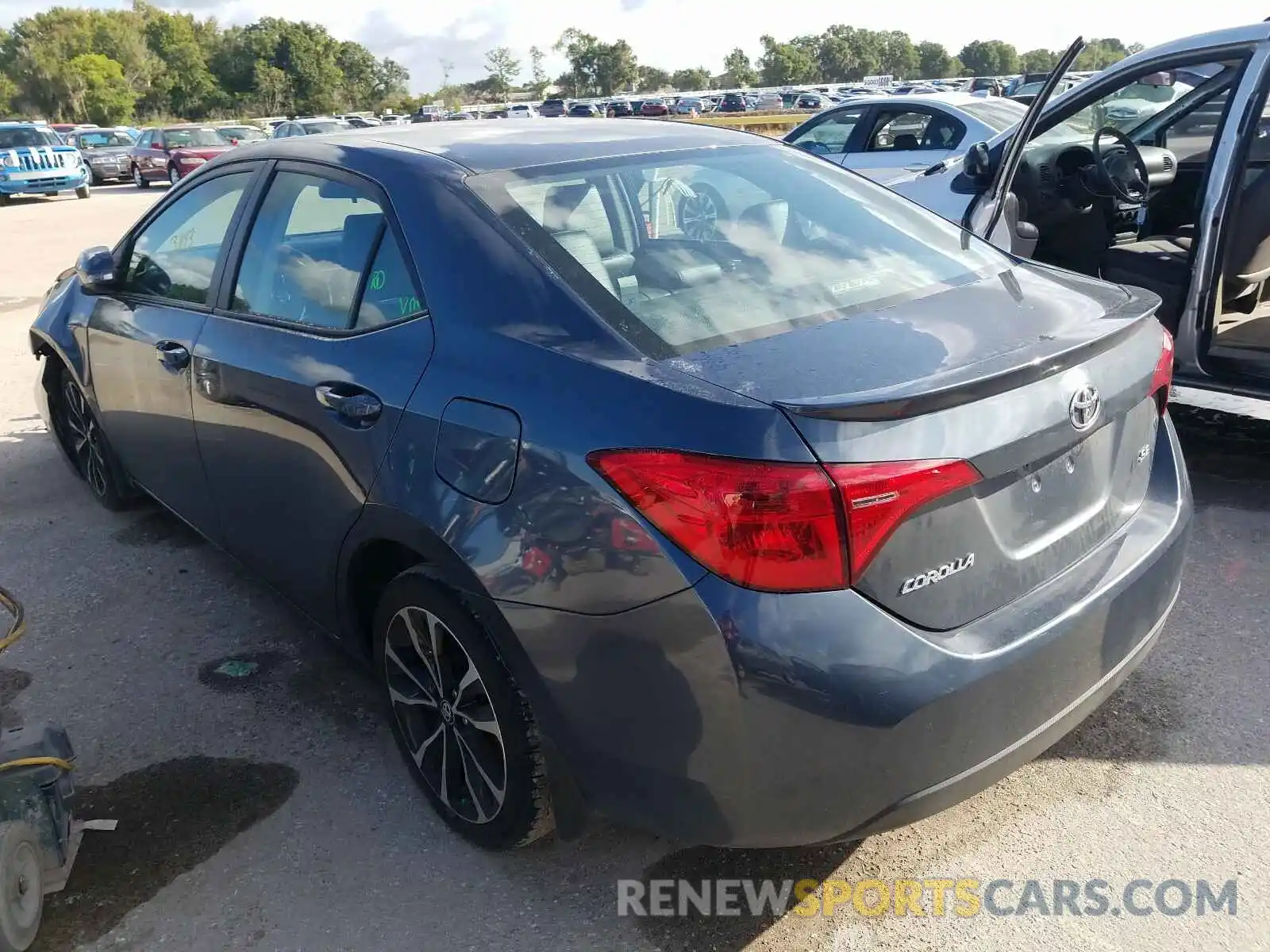 3 Photograph of a damaged car 5YFBURHEXKP927713 TOYOTA COROLLA 2019