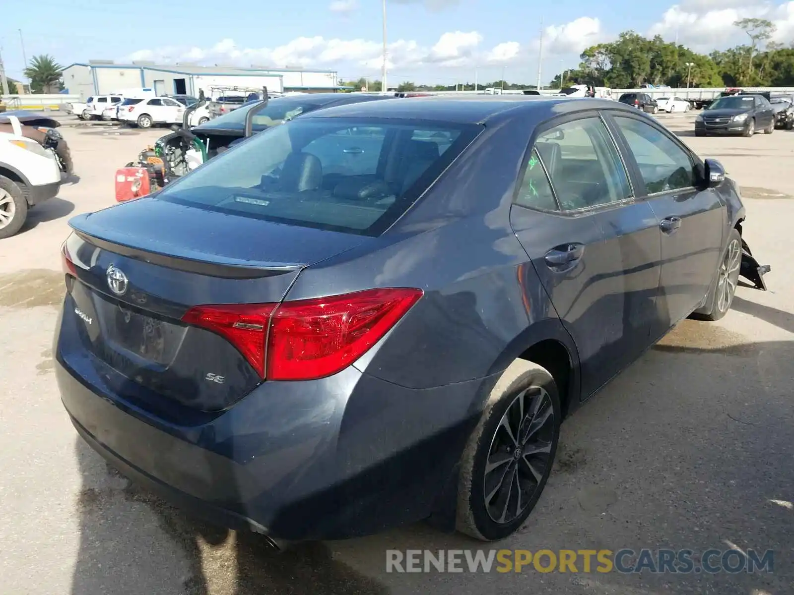 4 Photograph of a damaged car 5YFBURHEXKP927713 TOYOTA COROLLA 2019