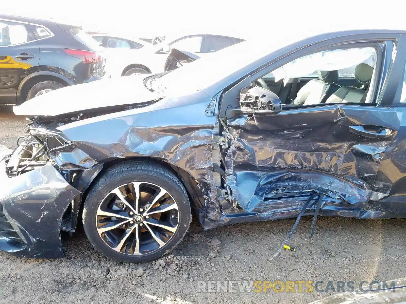 10 Photograph of a damaged car 5YFBURHEXKP927971 TOYOTA COROLLA 2019