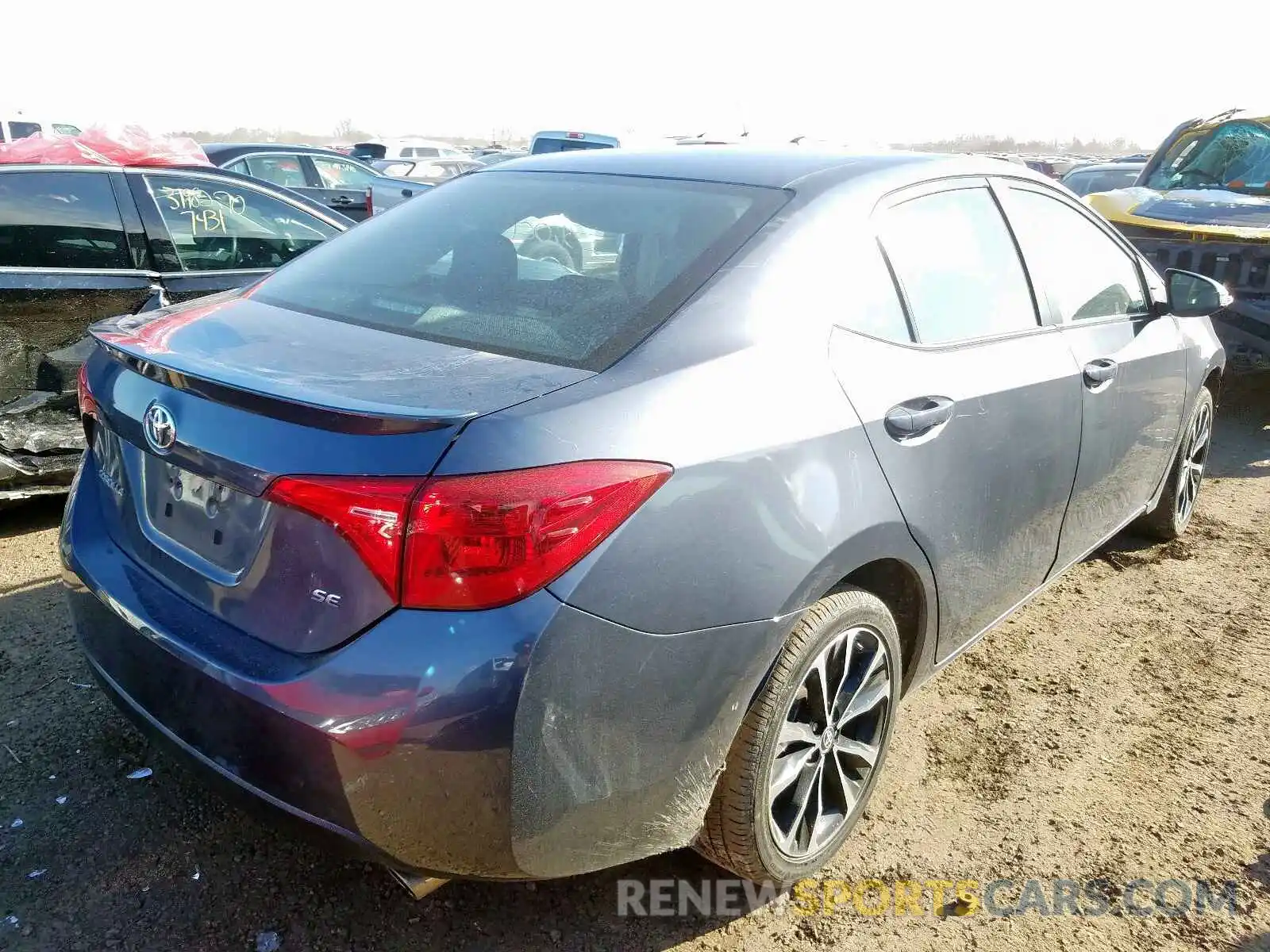 4 Photograph of a damaged car 5YFBURHEXKP927971 TOYOTA COROLLA 2019