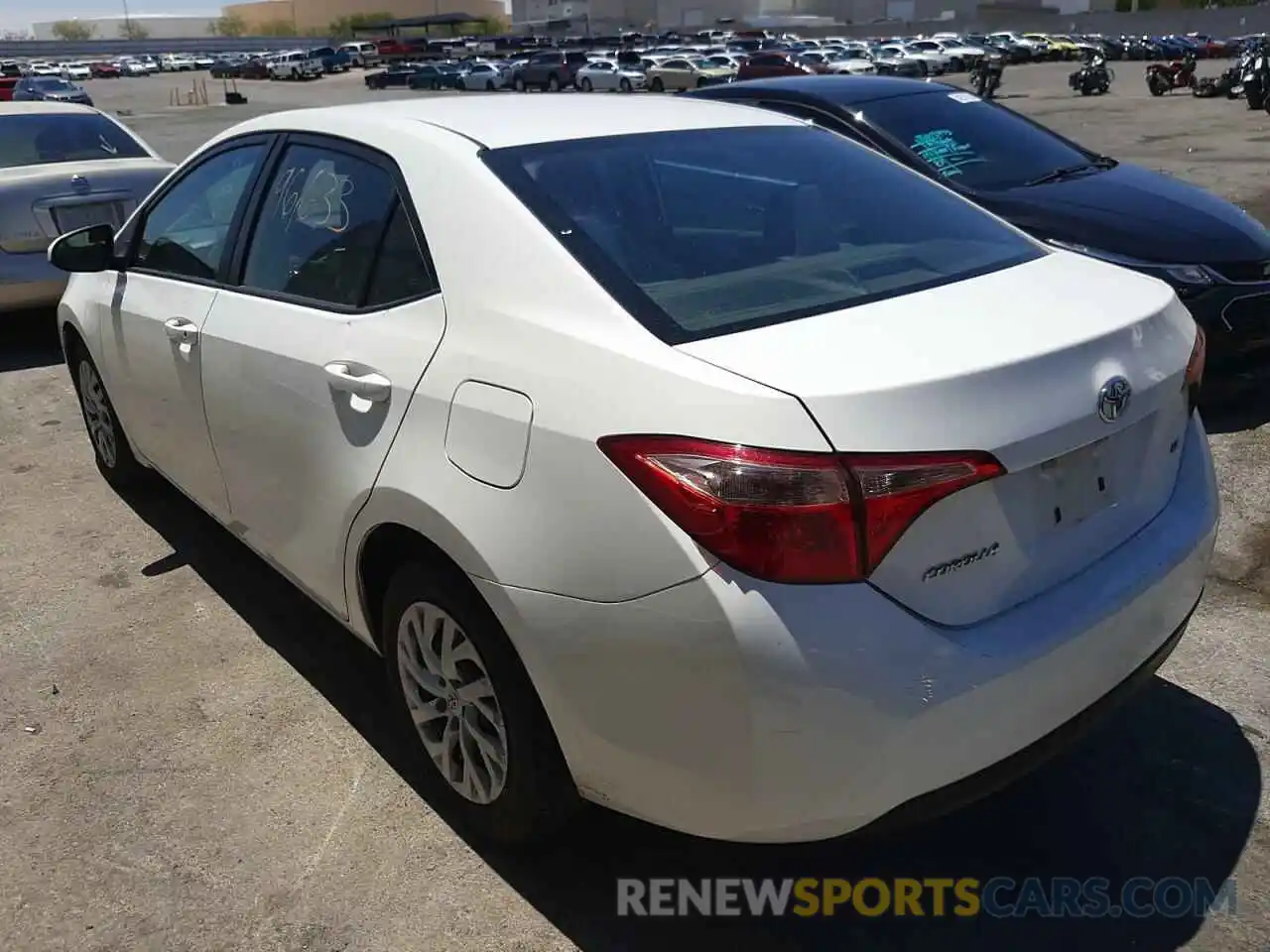 3 Photograph of a damaged car 5YFBURHEXKP928196 TOYOTA COROLLA 2019