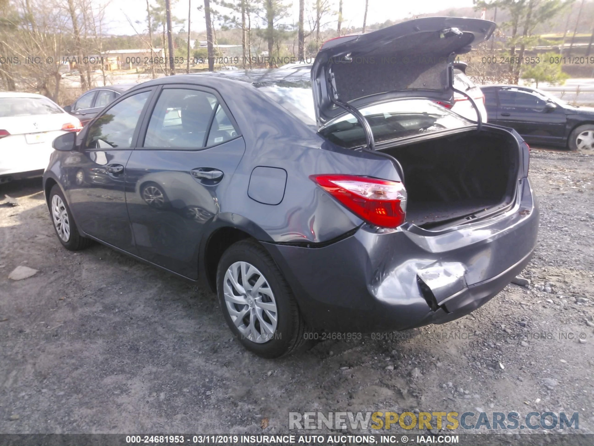 3 Photograph of a damaged car 5YFBURHEXKP928750 TOYOTA COROLLA 2019