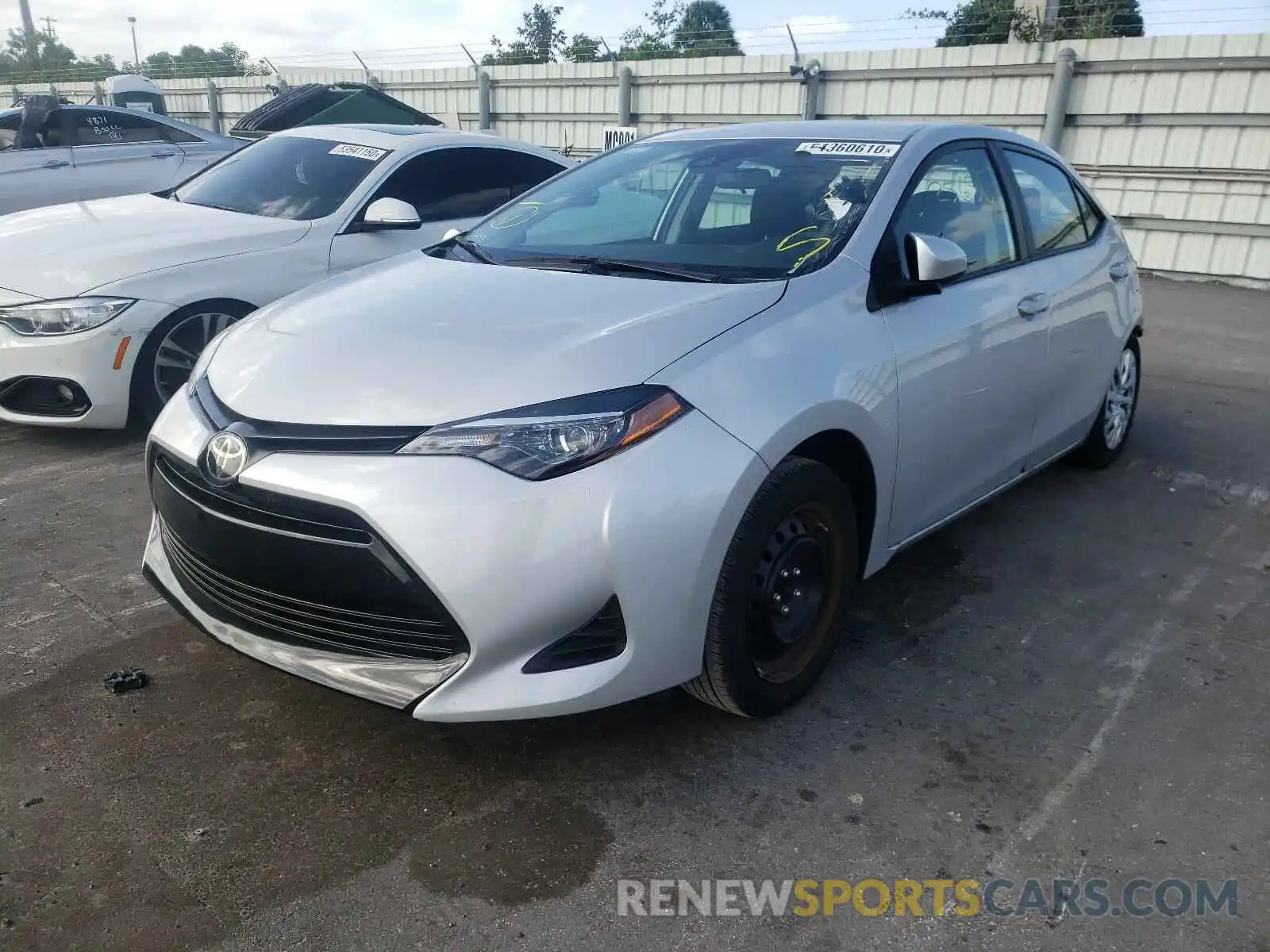 2 Photograph of a damaged car 5YFBURHEXKP928912 TOYOTA COROLLA 2019