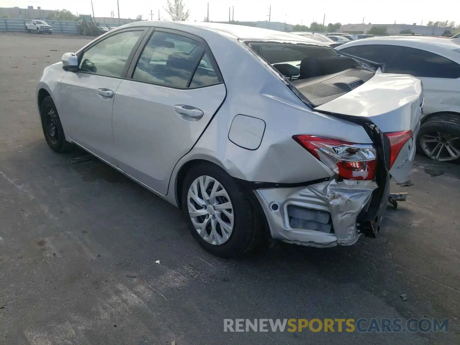 3 Photograph of a damaged car 5YFBURHEXKP928912 TOYOTA COROLLA 2019