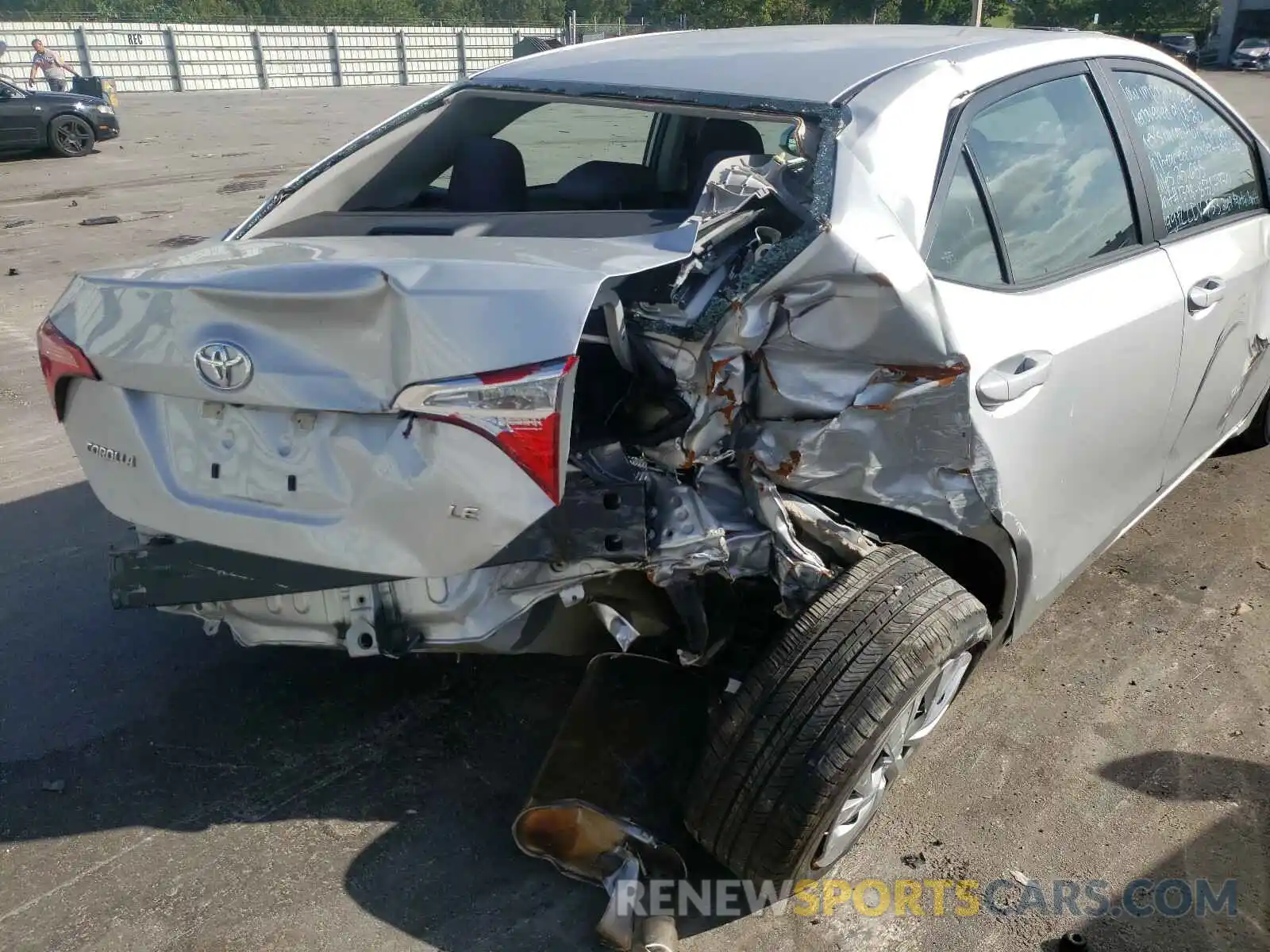 9 Photograph of a damaged car 5YFBURHEXKP928912 TOYOTA COROLLA 2019