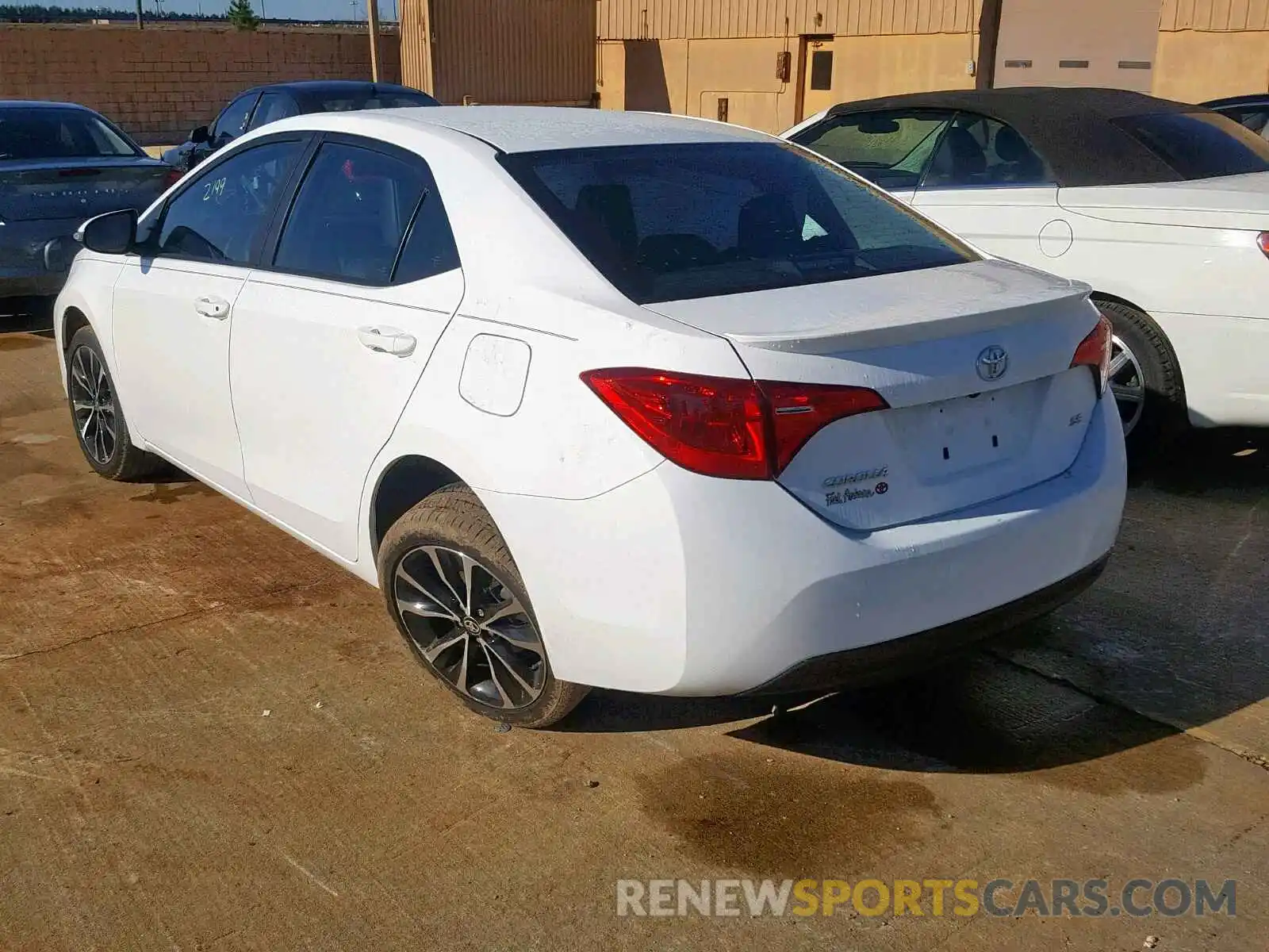 3 Photograph of a damaged car 5YFBURHEXKP929316 TOYOTA COROLLA 2019