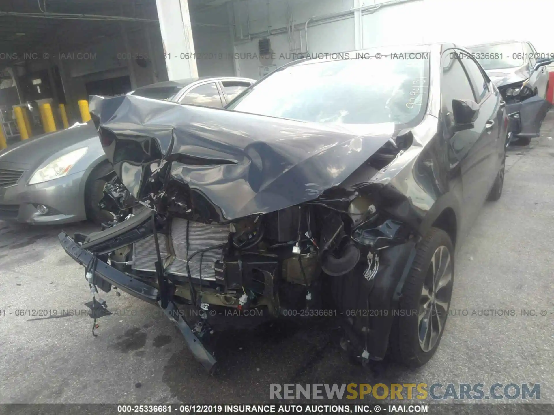 2 Photograph of a damaged car 5YFBURHEXKP929431 TOYOTA COROLLA 2019