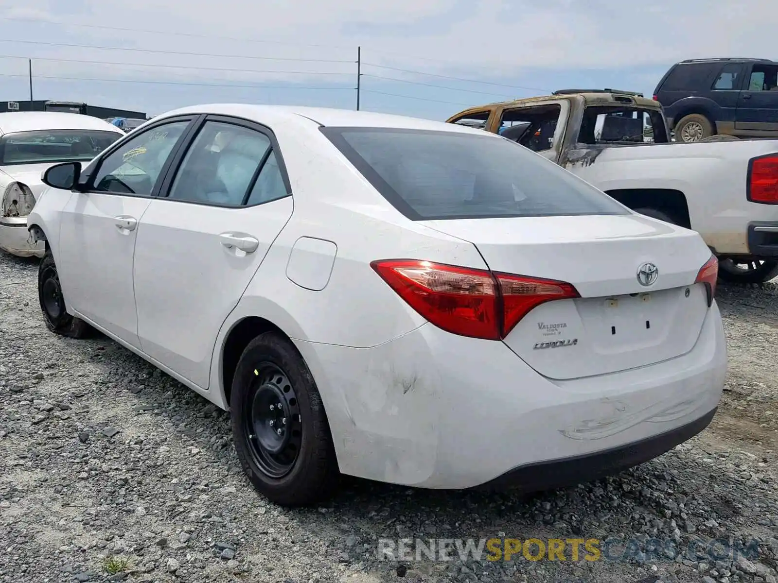 3 Photograph of a damaged car 5YFBURHEXKP929462 TOYOTA COROLLA 2019