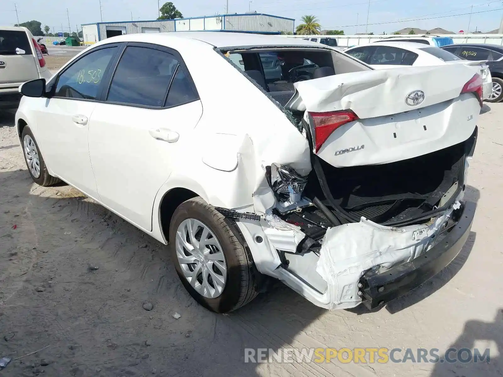 3 Photograph of a damaged car 5YFBURHEXKP929980 TOYOTA COROLLA 2019